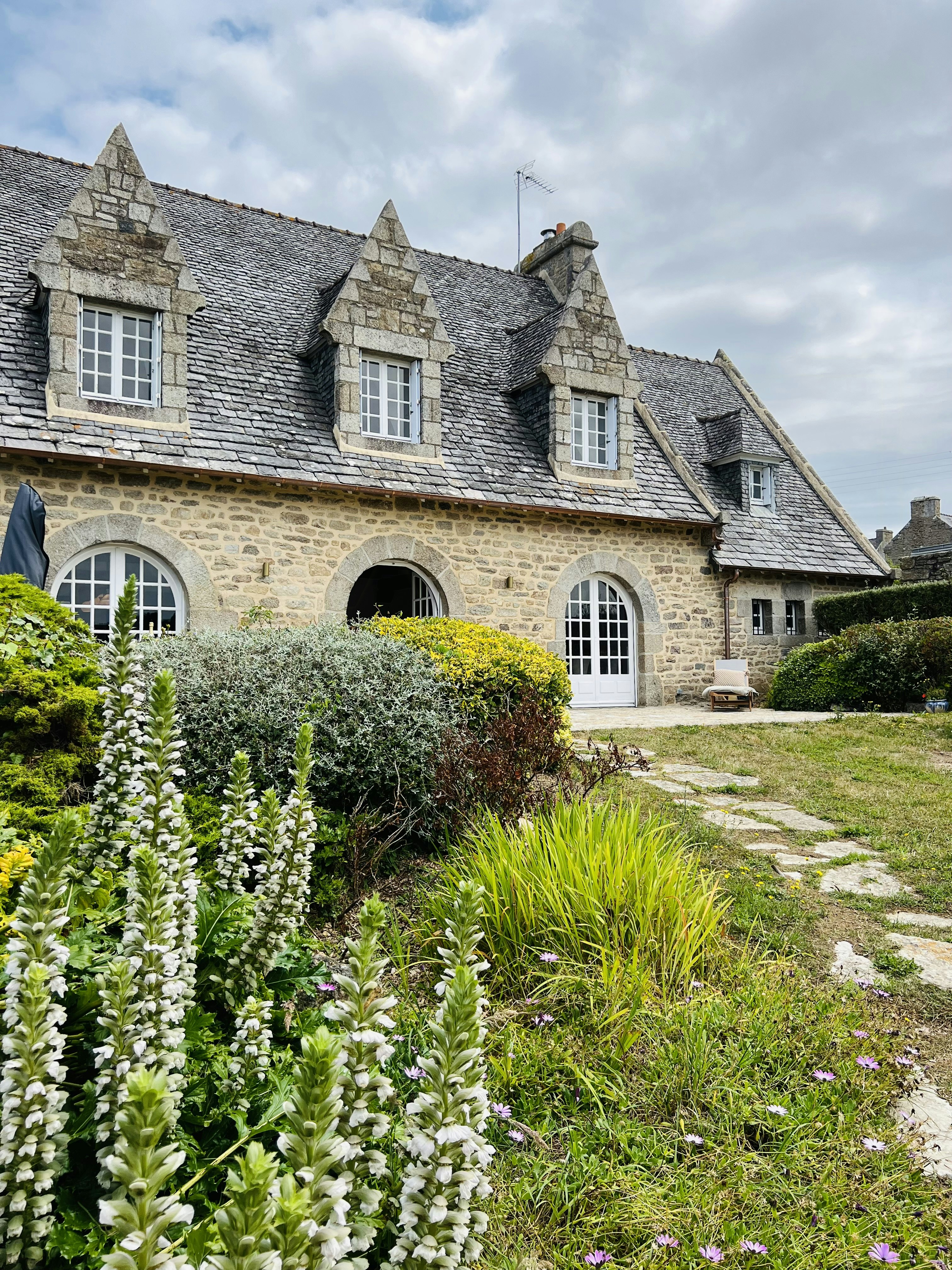 Ploudalmézeau cover image