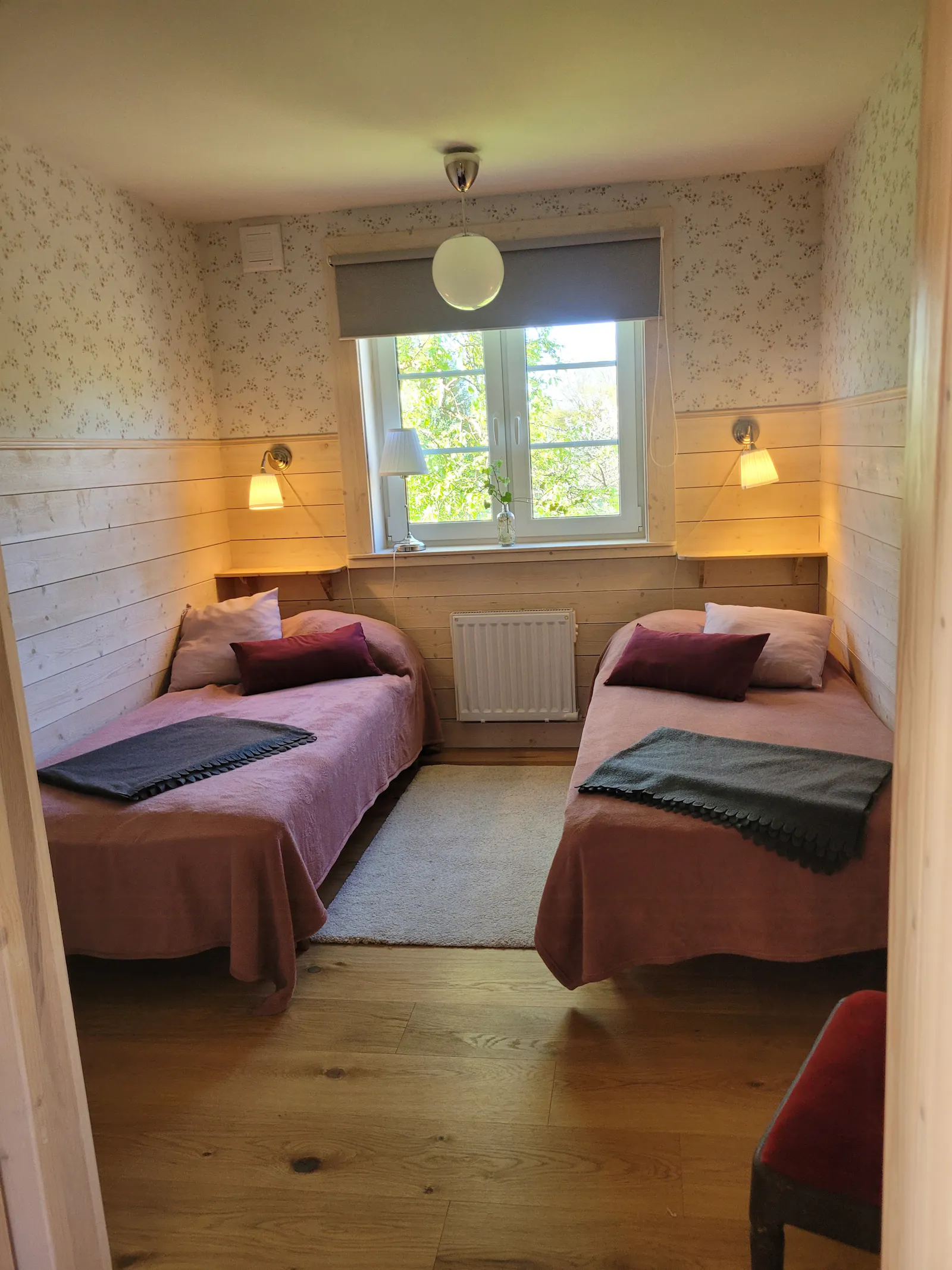 Gårdshus med hjorthägn – bild 13 av 21