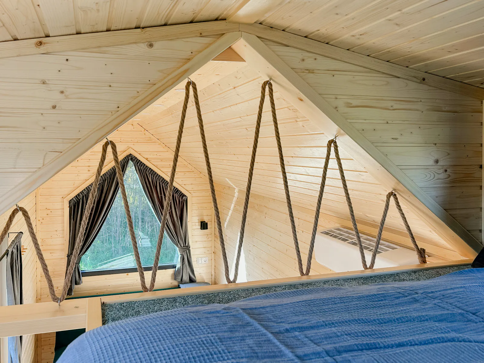 Minihus mellan åkrar och hav på Vässingsö – bild 9 av 24