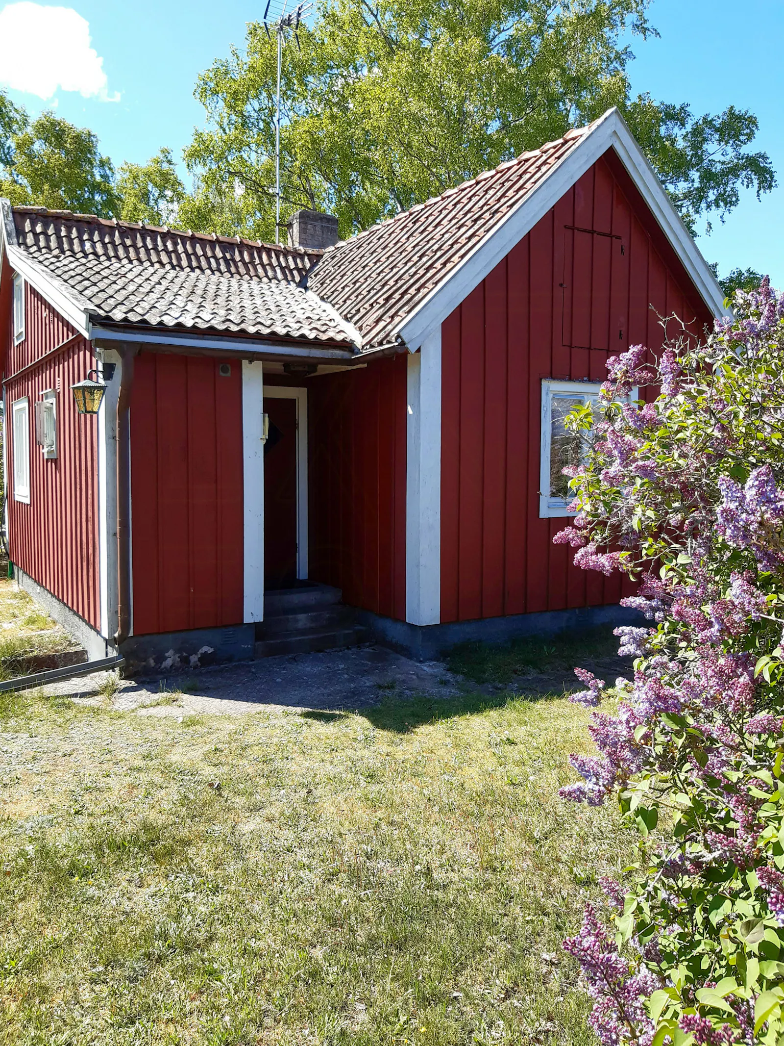 Nyrenoverad stuga i hjärtat av Löttorp – bild 13 av 14
