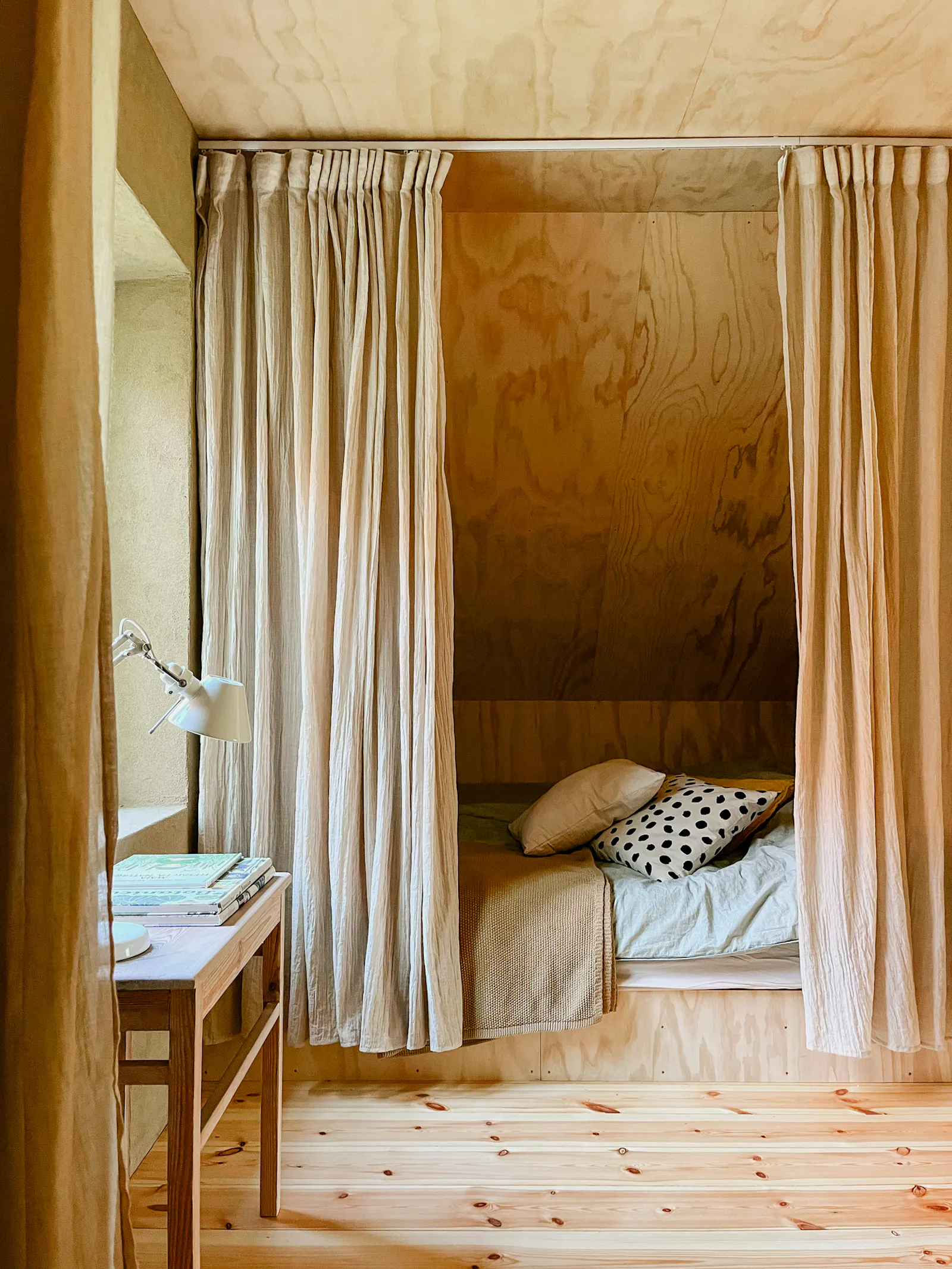 Designat hus med återbrukade detaljer i Österlen – bild 19 av 24