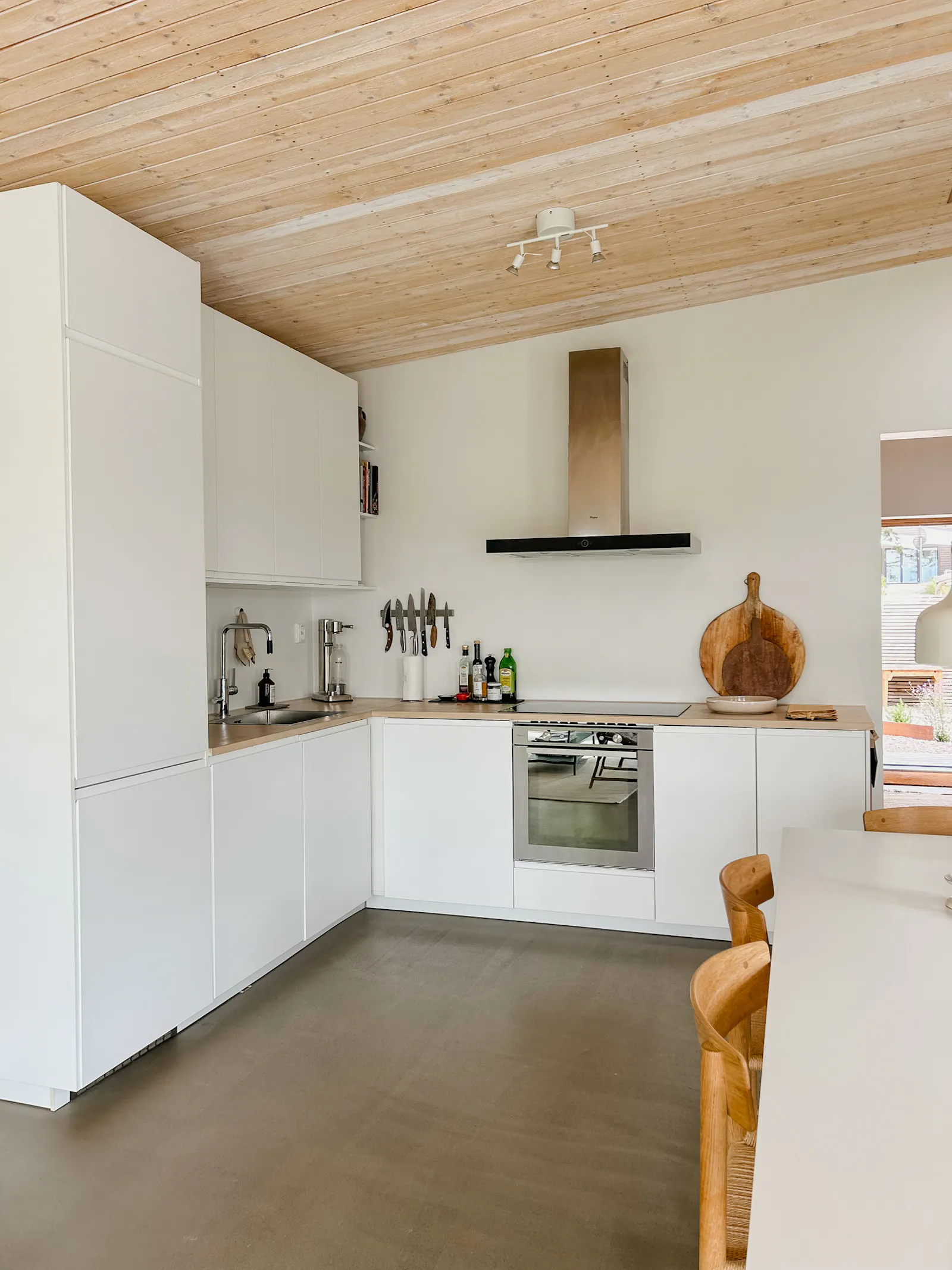 Harmoni i Furuboda: arkitektritad familjeoas – bild 5 av 24