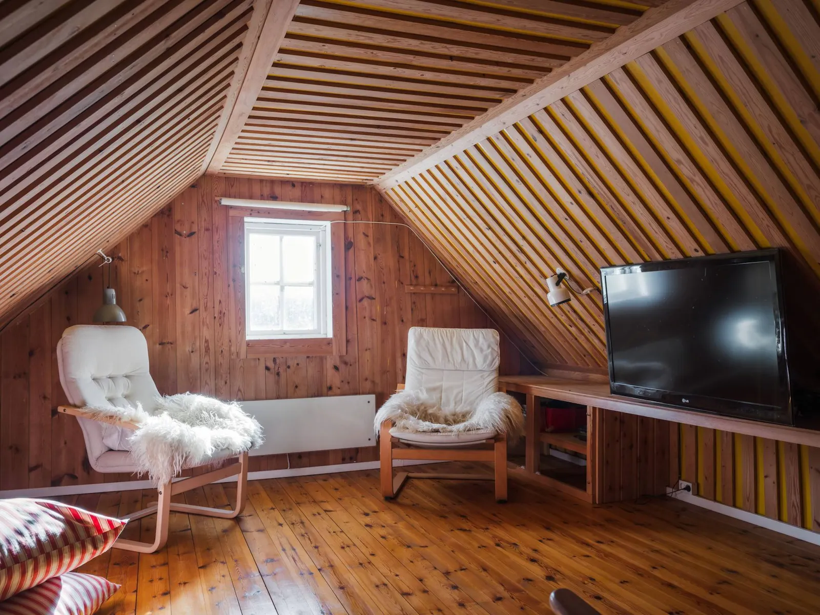 1800-talsgård i kalksten på Gotlands Hangvar – bild 17 av 24