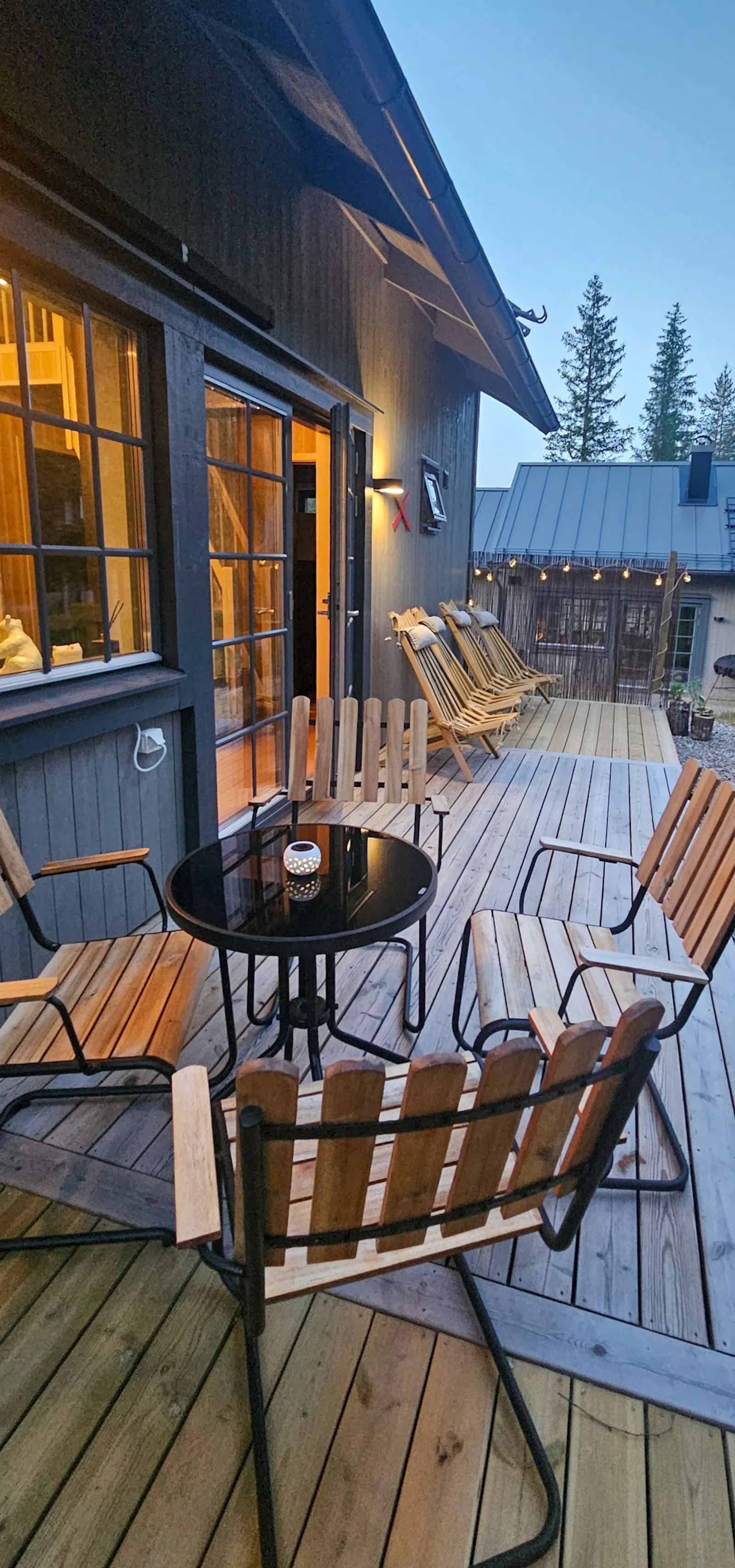 Modern fjällstuga med bastu nära Klövsjö – bild 17 av 24