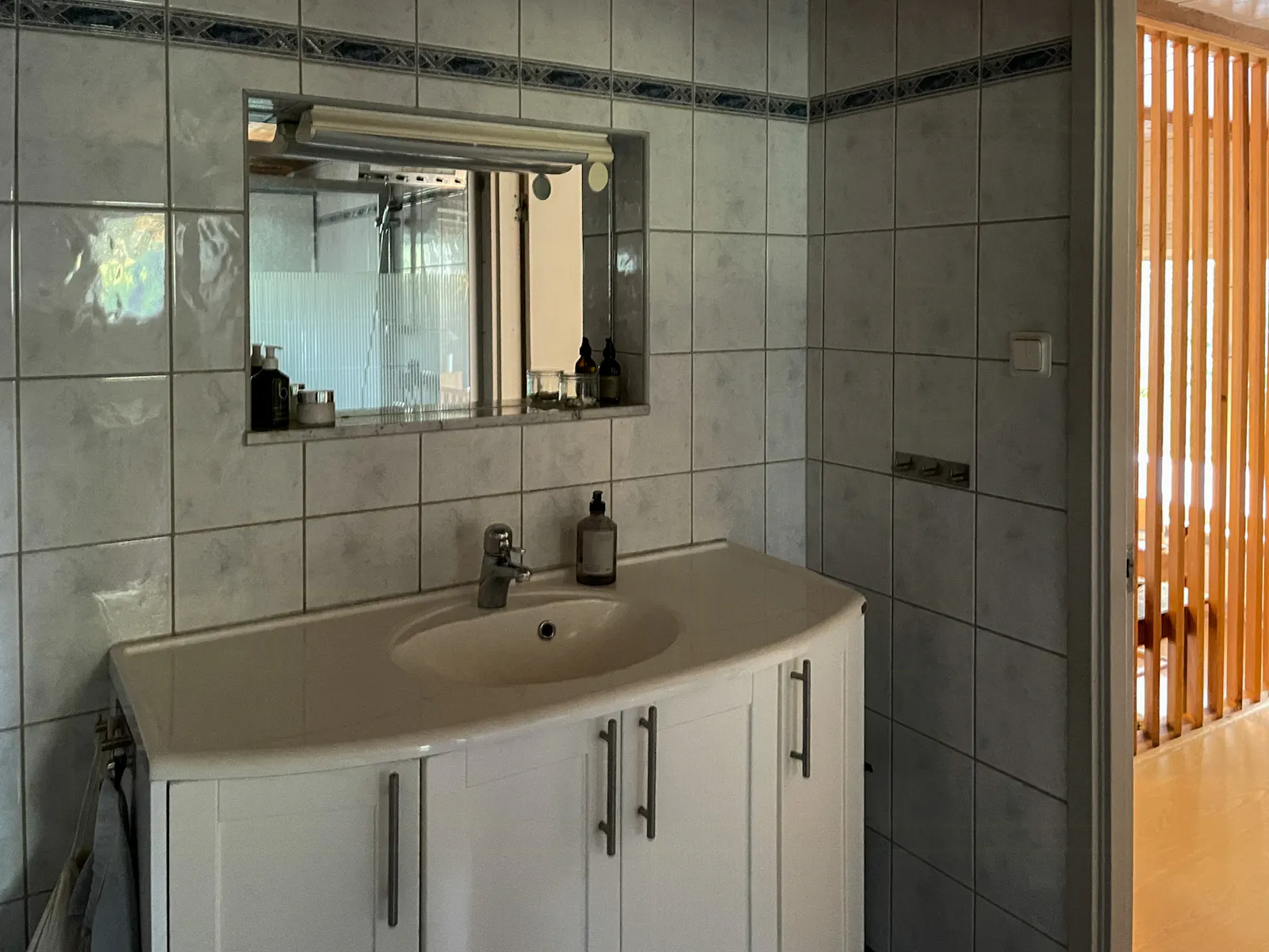 Hus vid skogen mellan Strängnäs och Stockholm – bild 15 av 24