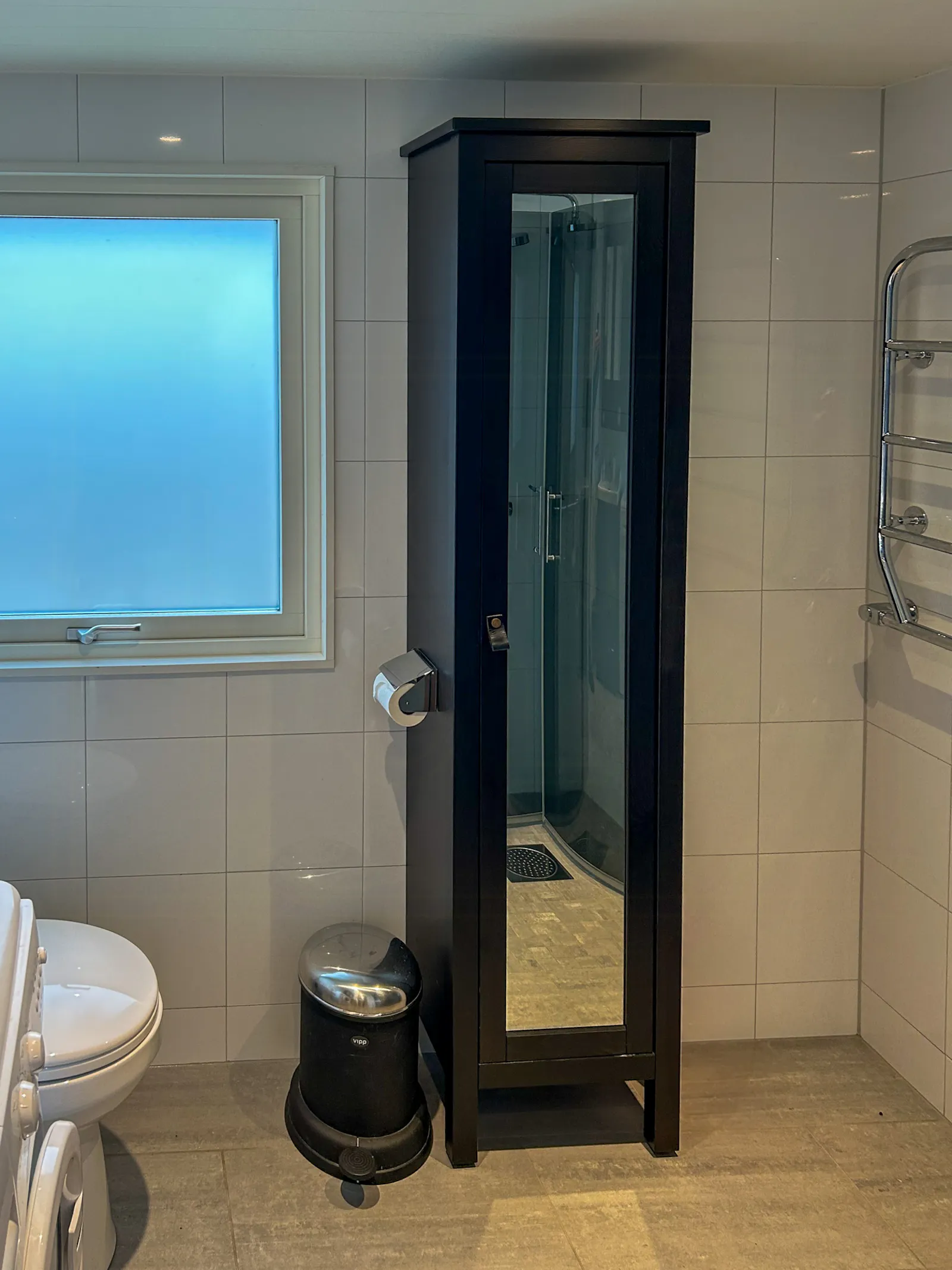 Havsnära hus med pool vid Hällevikstrand – bild 19 av 24
