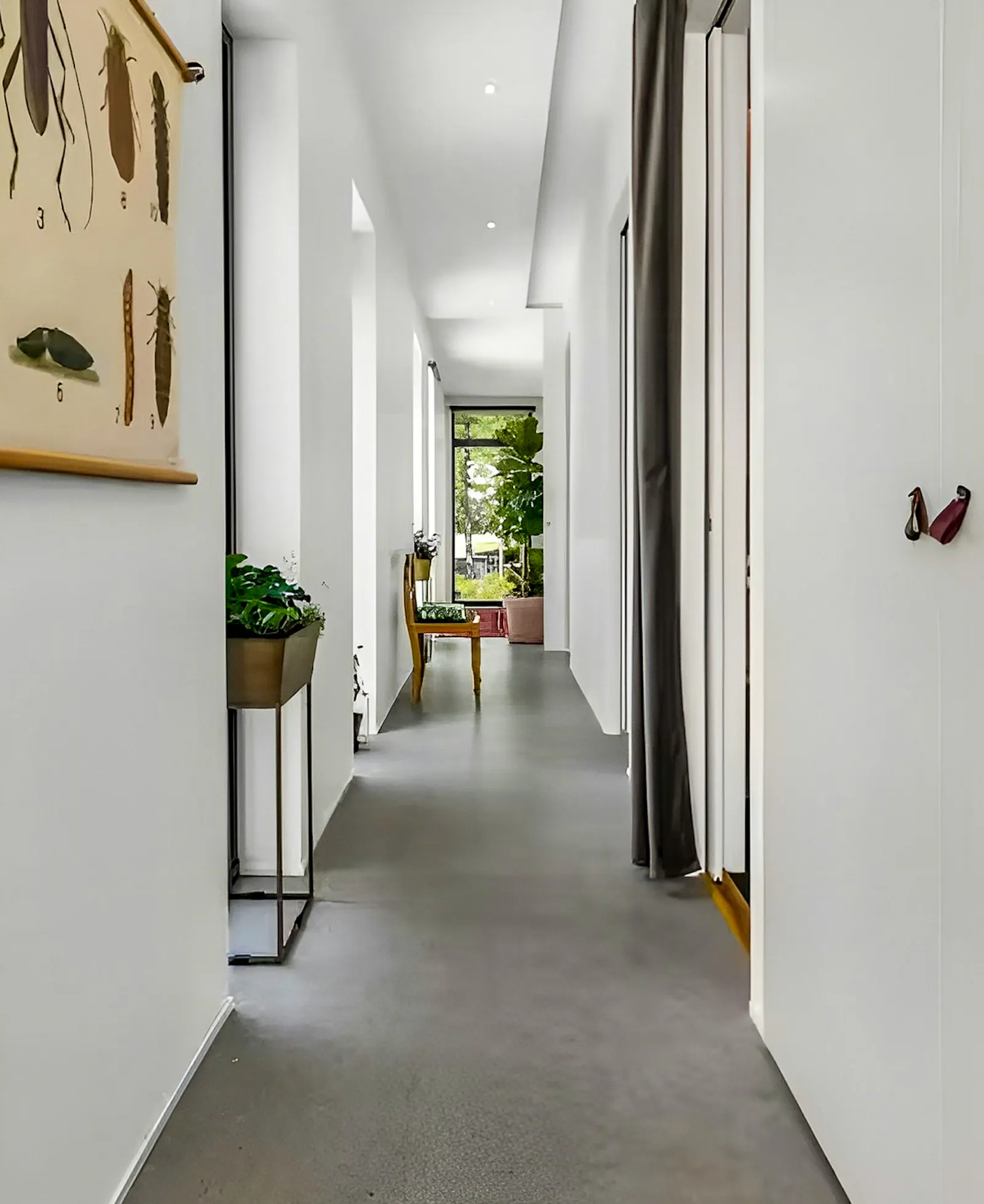 Arkitektritad villa vid klippbad i Höga kusten – bild 6 av 23