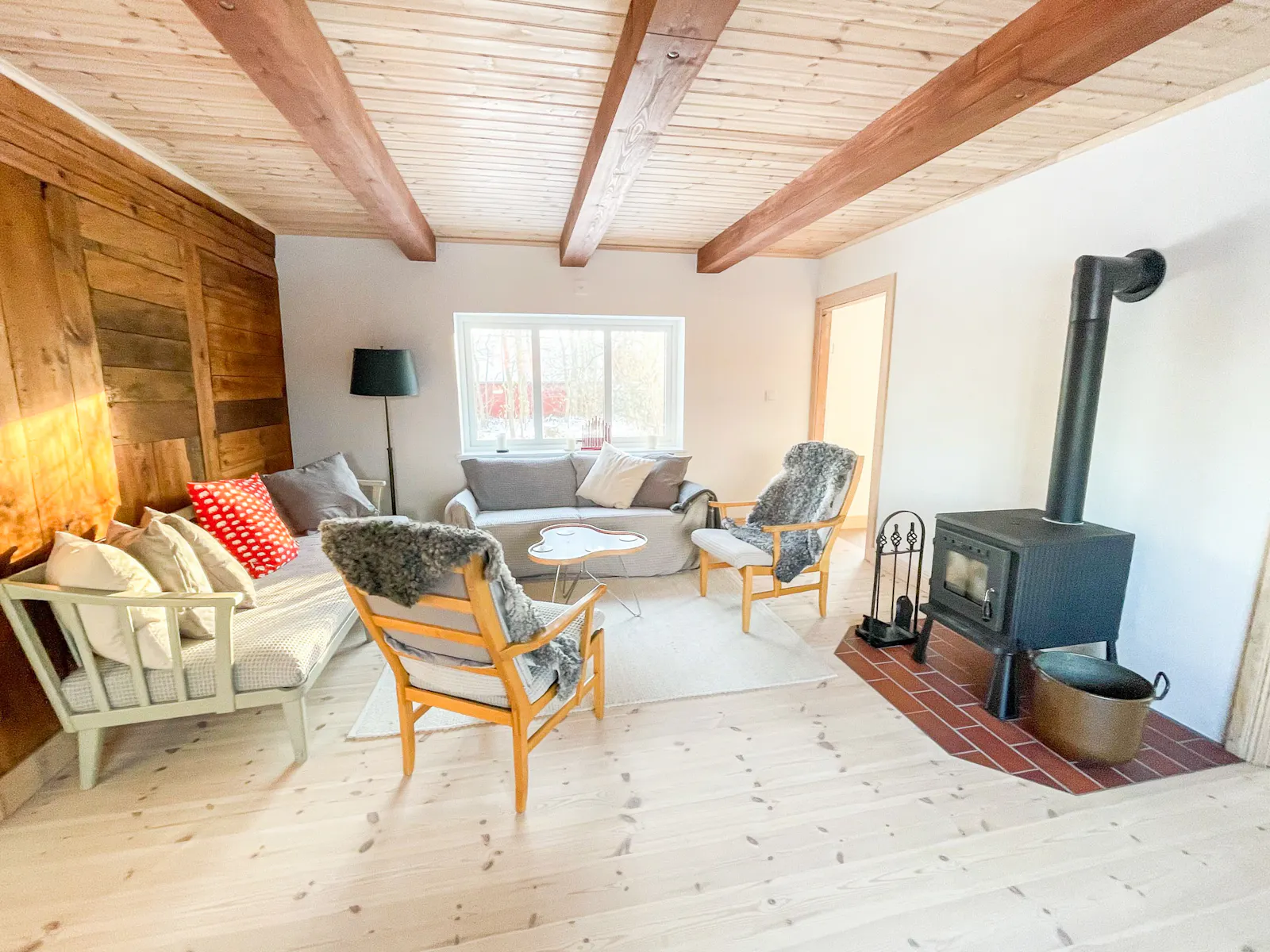 Gårdshus nära havet – bild 3 av 22