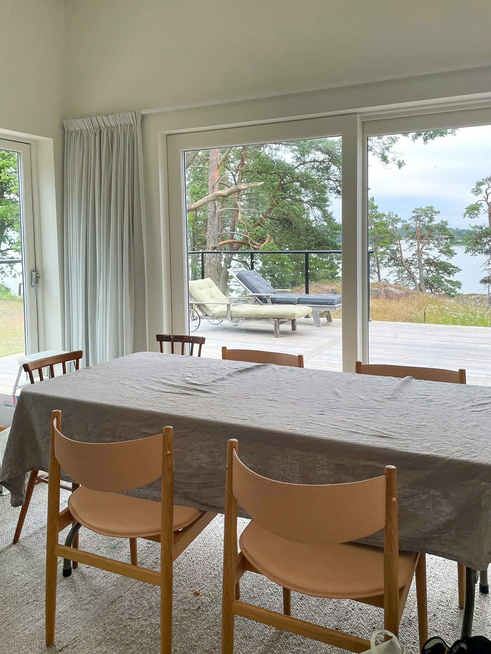 Hus med utsikt mot fjärden på Dalarö – bild 6 av 22