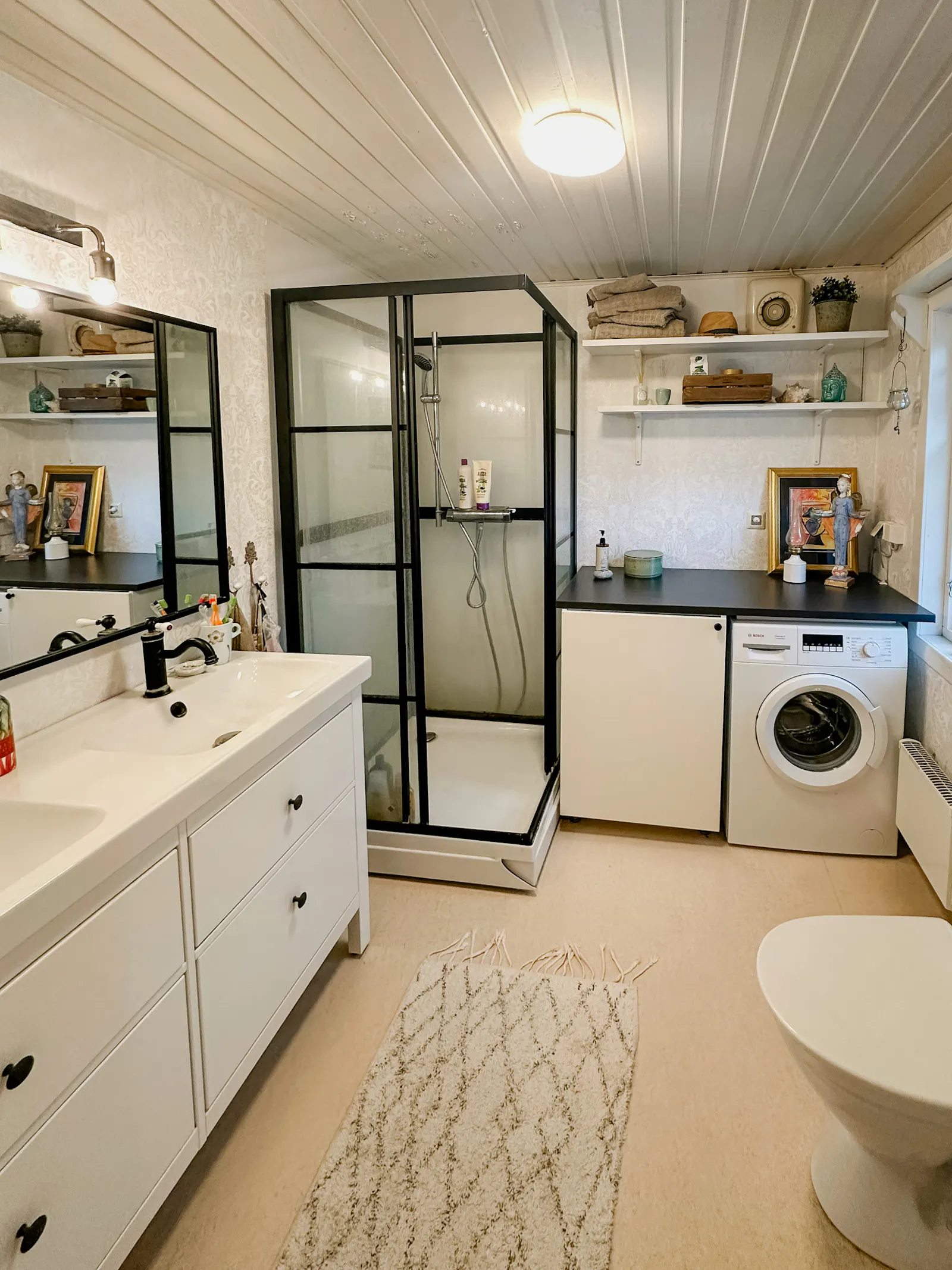 Lantlig bondgård från 1800-talet vid Västra Näs – bild 12 av 24