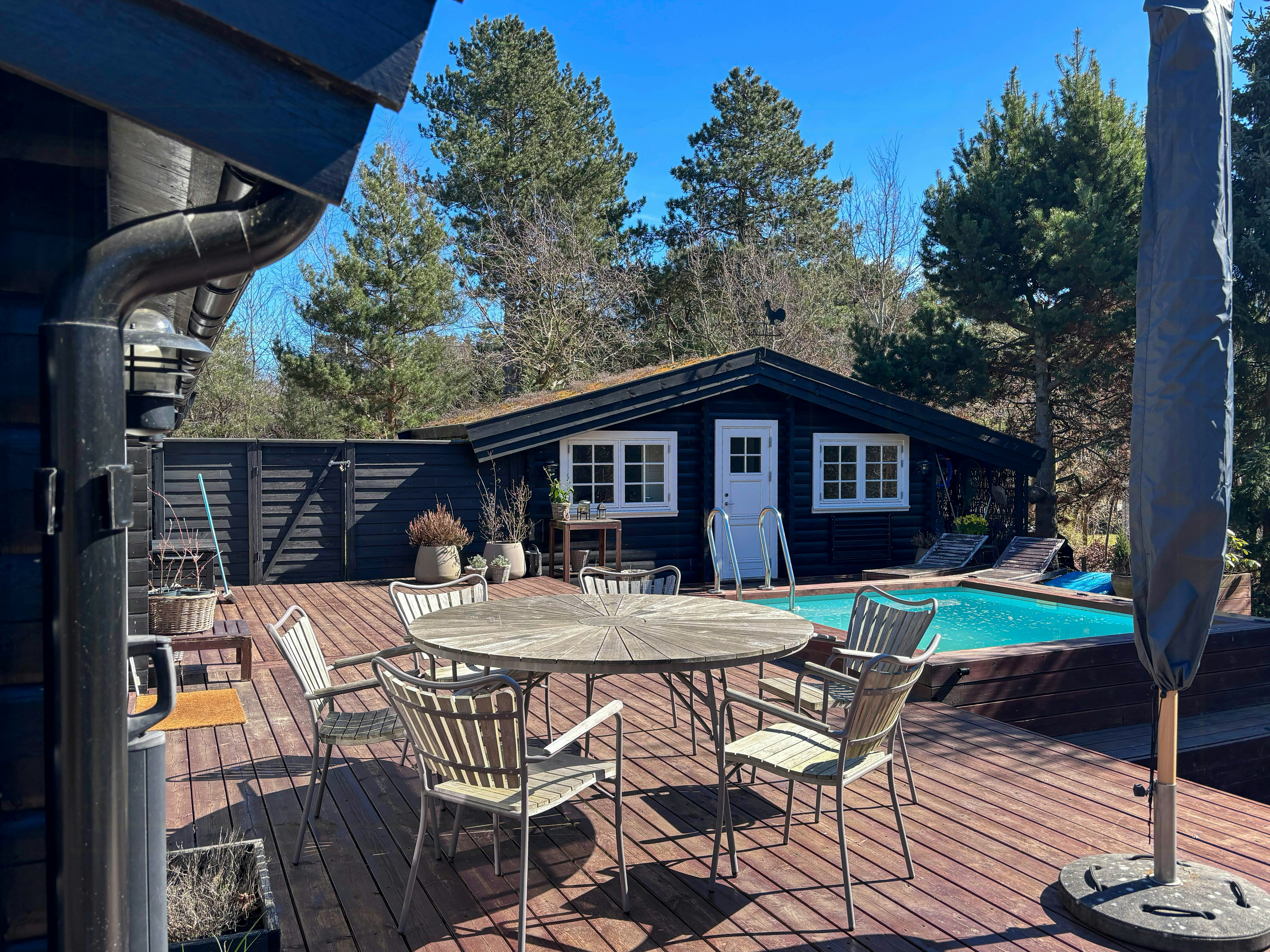 Ferienhaus mit Pool in Nordseeland cover image