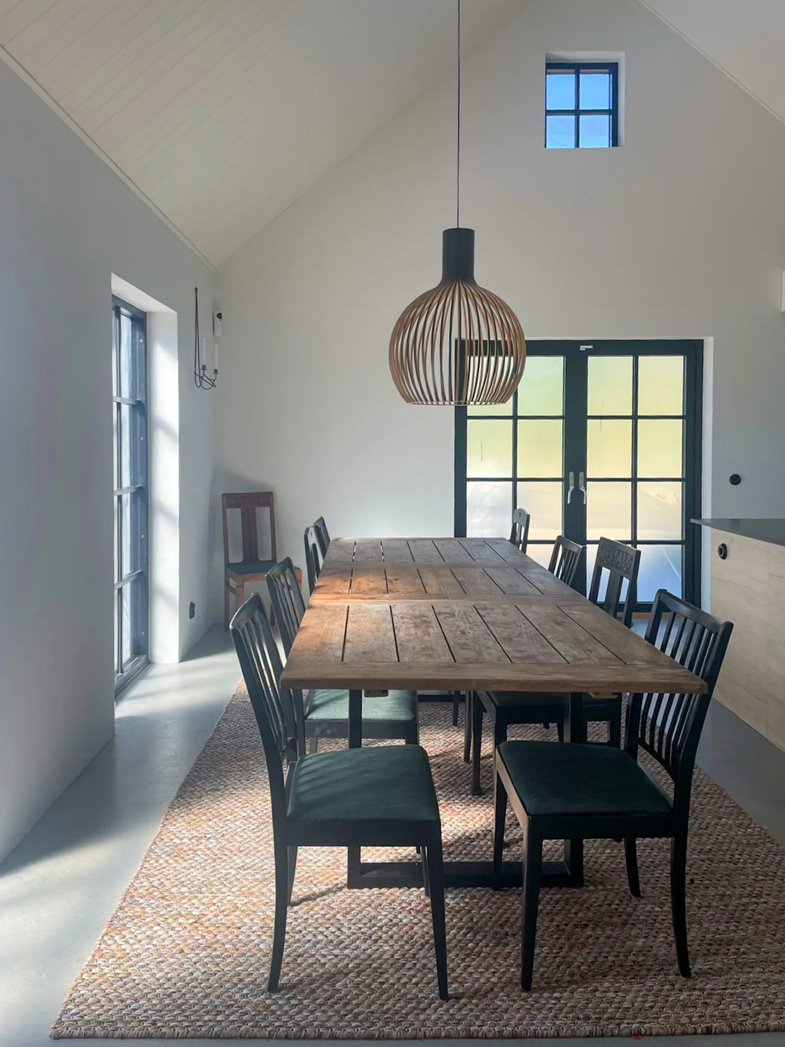 Nybyggt hus med braskamin på Österlen – bild 4 av 13