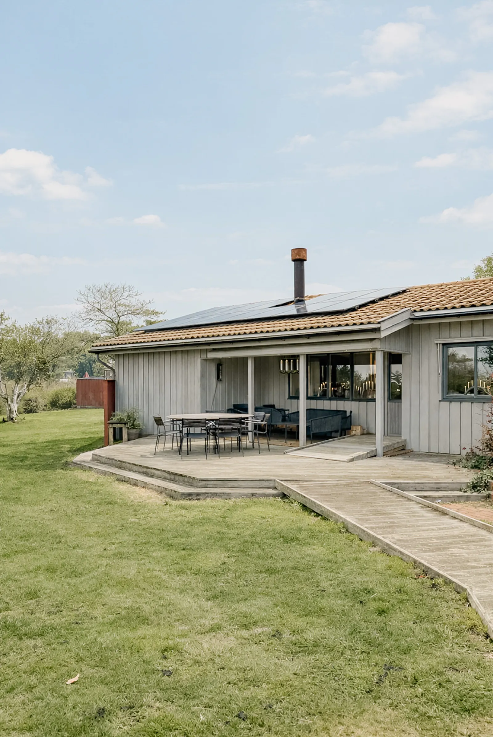 Strandhus med panoramautsikt i Påarp – bild 2 av 24
