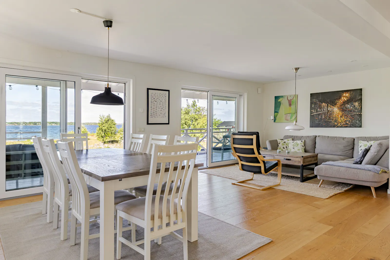 Modern stuga med utsikt och egen båt på Aspö – bild 10 av 24