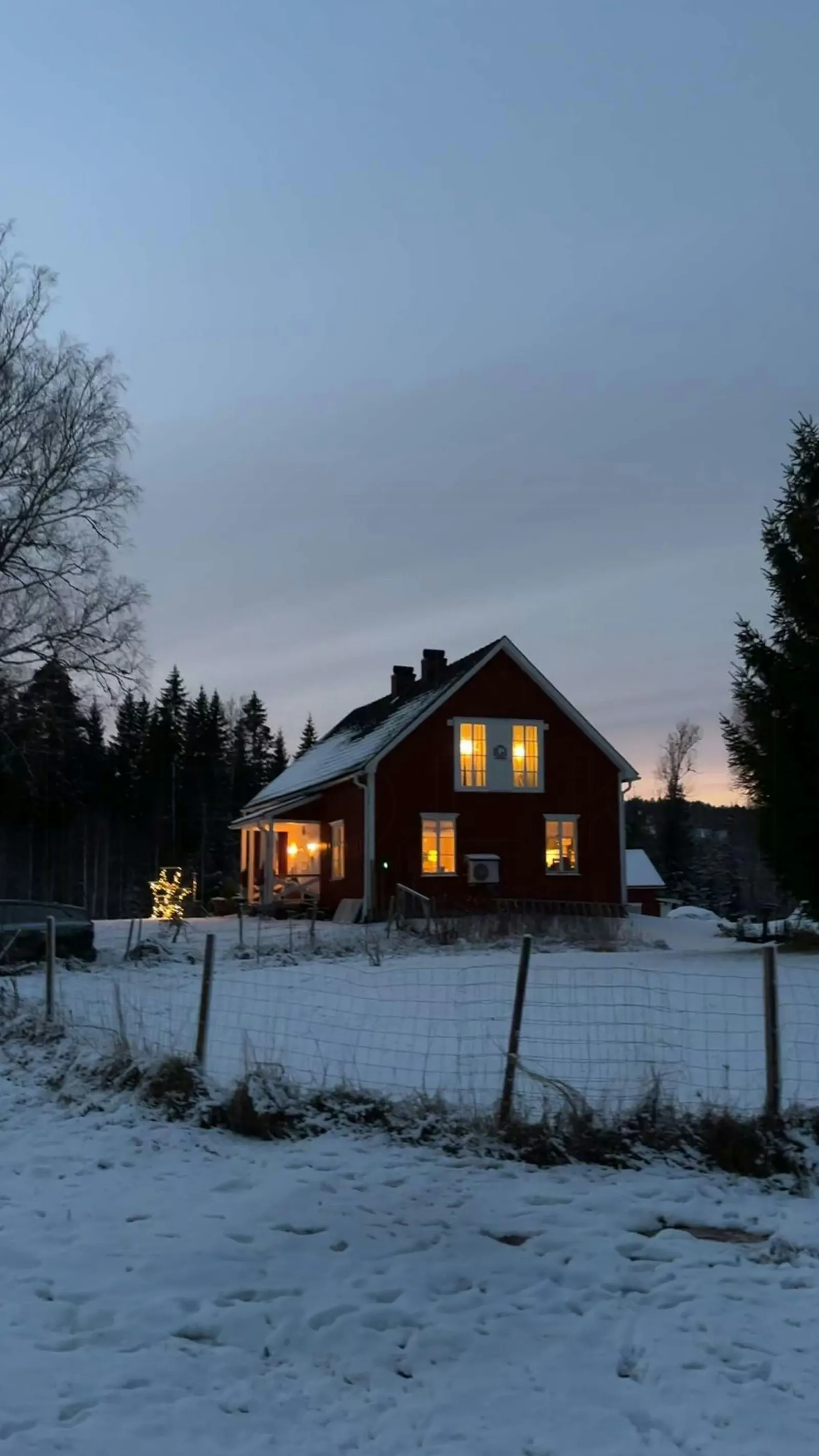 Charmig skola från 1926 i Gunnarskog – bild 12 av 12