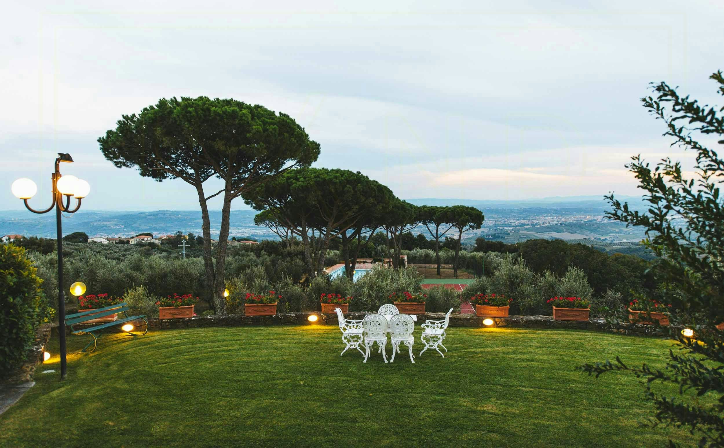 Capraia e Limite cover image