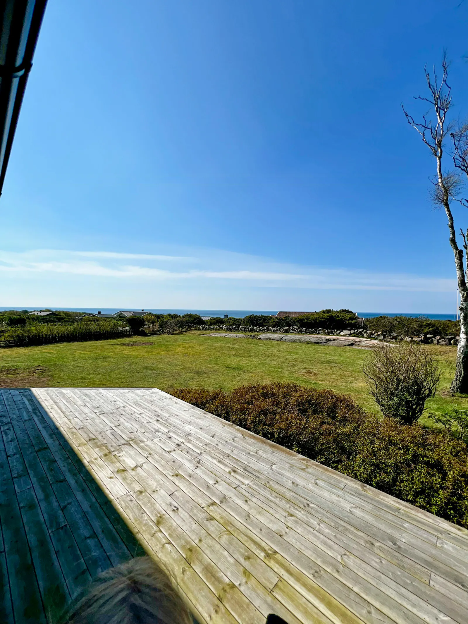 Modern stuga med havsutsikt nära Ugglarpsstrand – bild 4 av 21