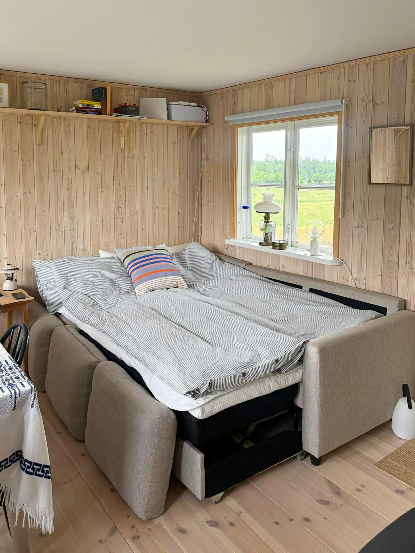 Charmigt torp med sjöutsikt i Småland – bild 13 av 24