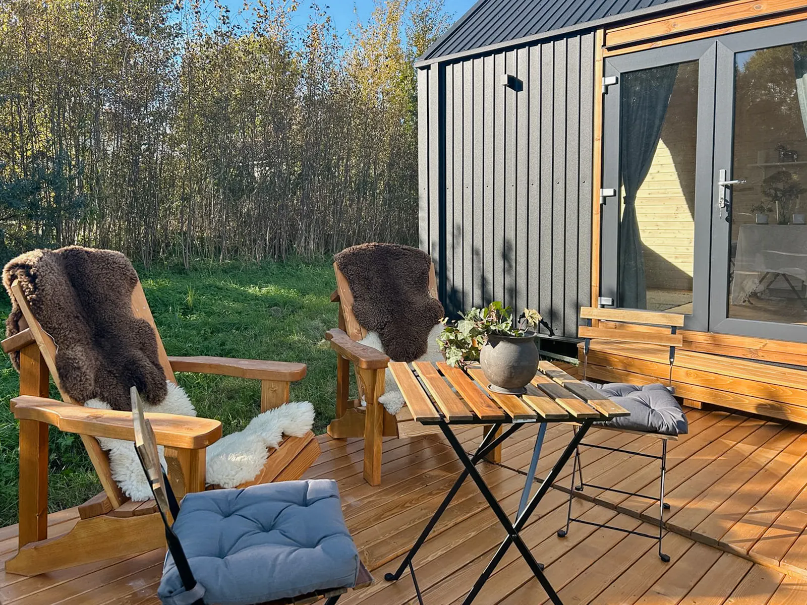 Minihus mellan åkrar och hav på Vässingsö – bild 19 av 24
