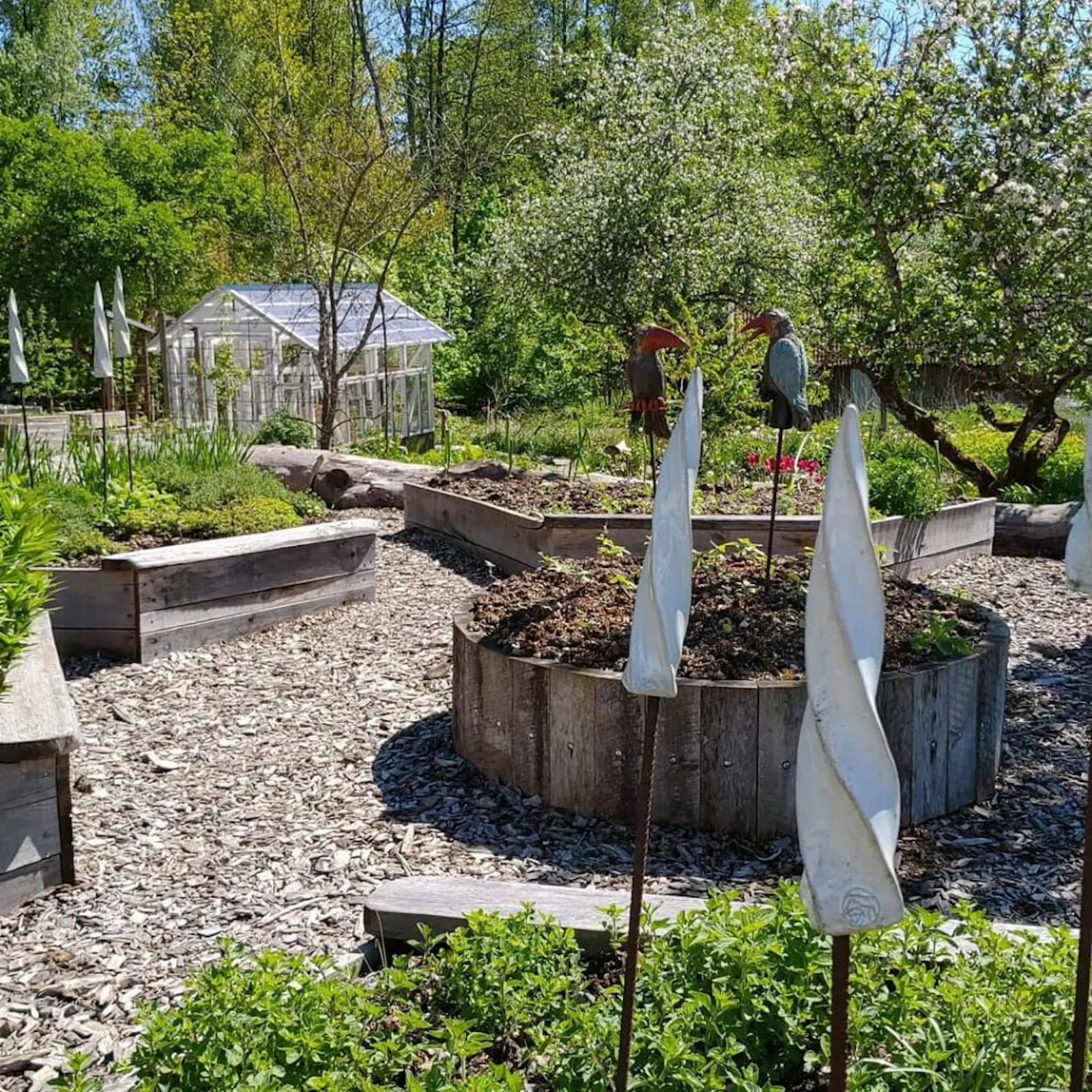Gårdshus med hjorthägn – bild 2 av 21