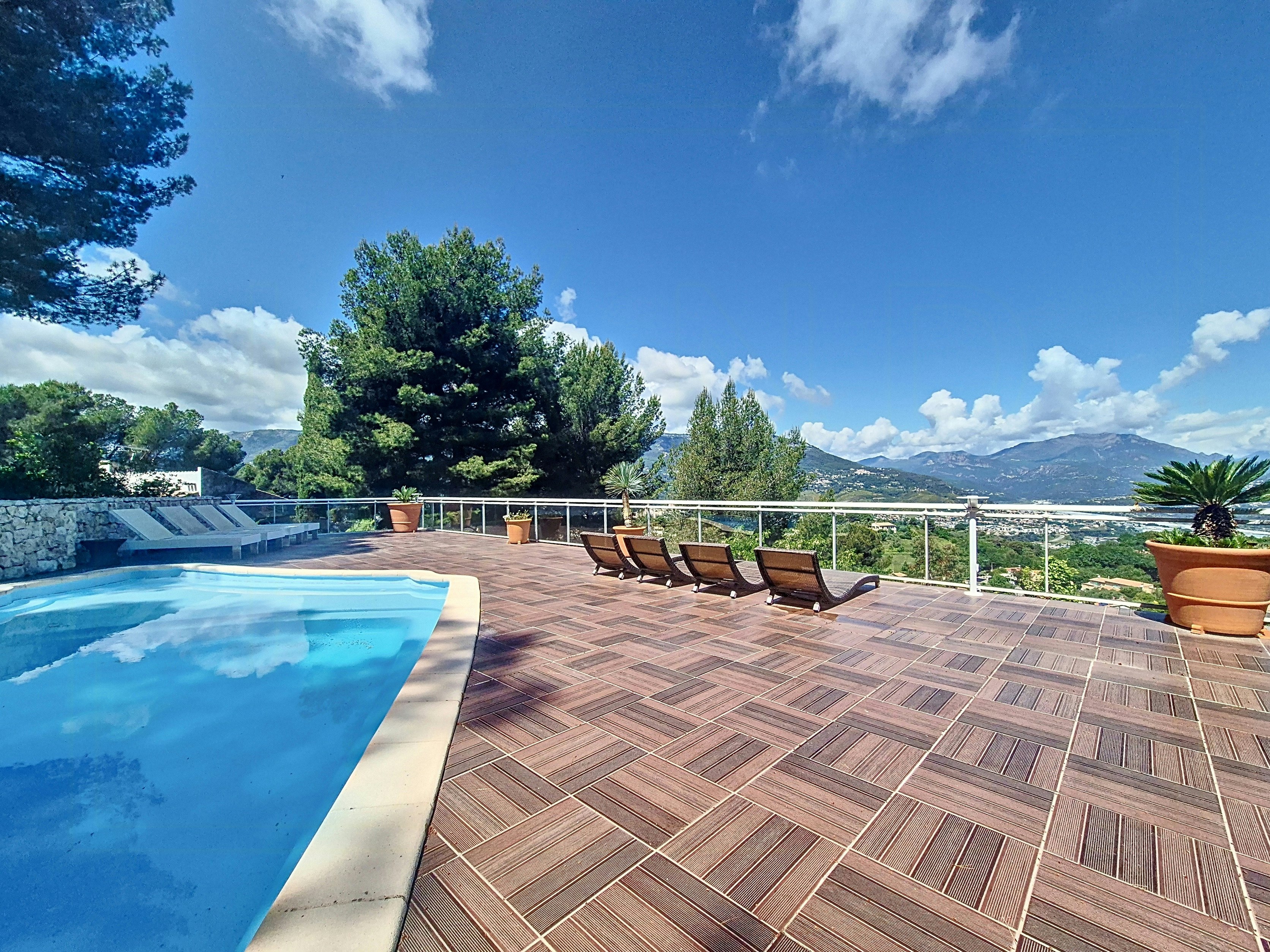 Colomars cover image