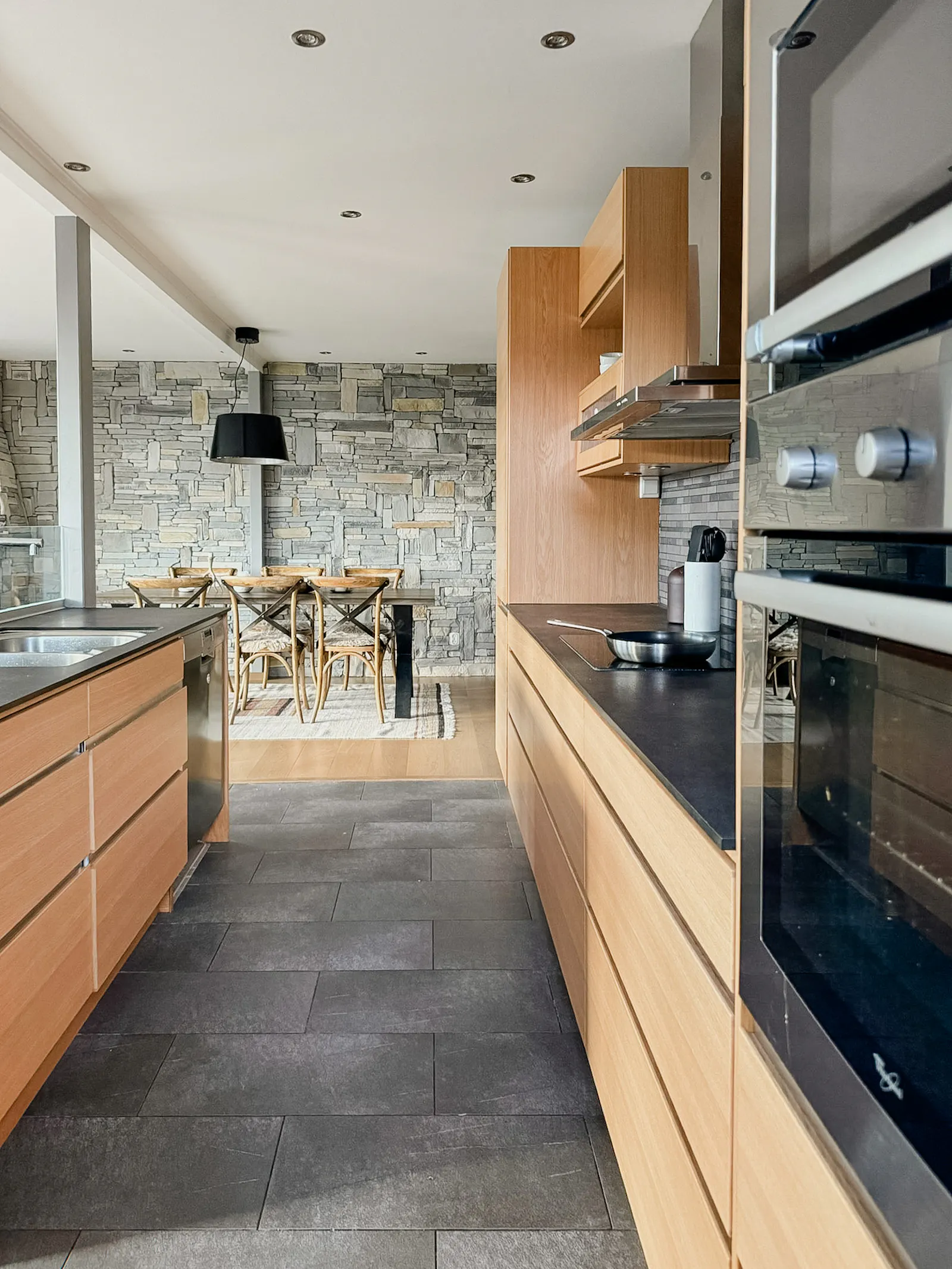 Modern ski lodge med bastu vid Åresjön – bild 7 av 24