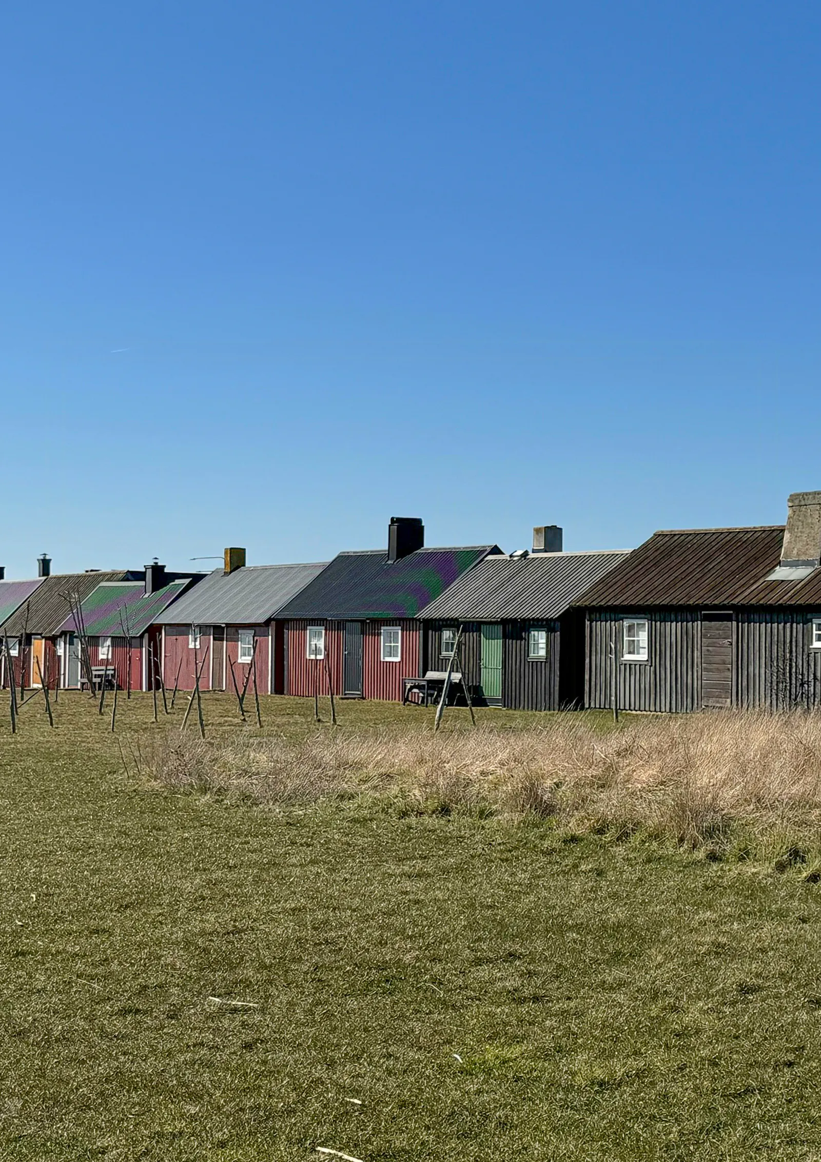 Modernt radhus med sol och uteplats på Gotland – bild 15 av 17