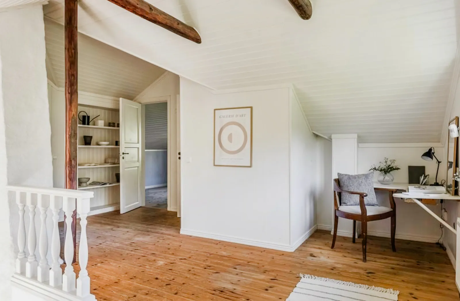 Avkopplande villa med braskamin och egen bäck – bild 19 av 24