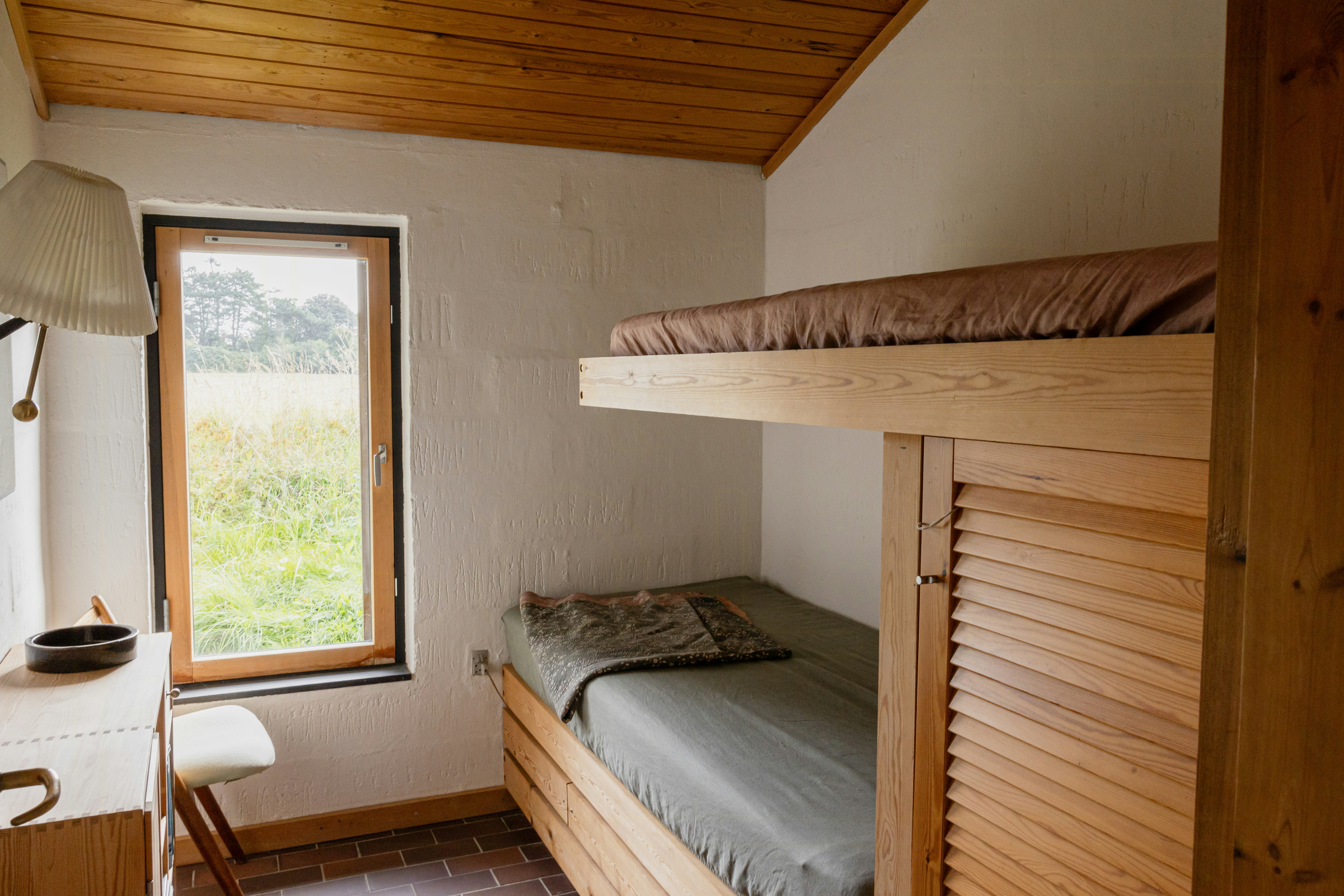 kids room with bunk beds