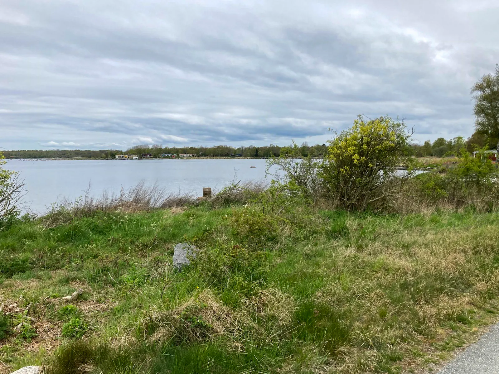 Ljust hus med havsutsikt vid Lindö – bild 19 av 23