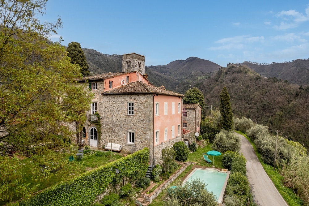 Borgo a Mozzano cover image