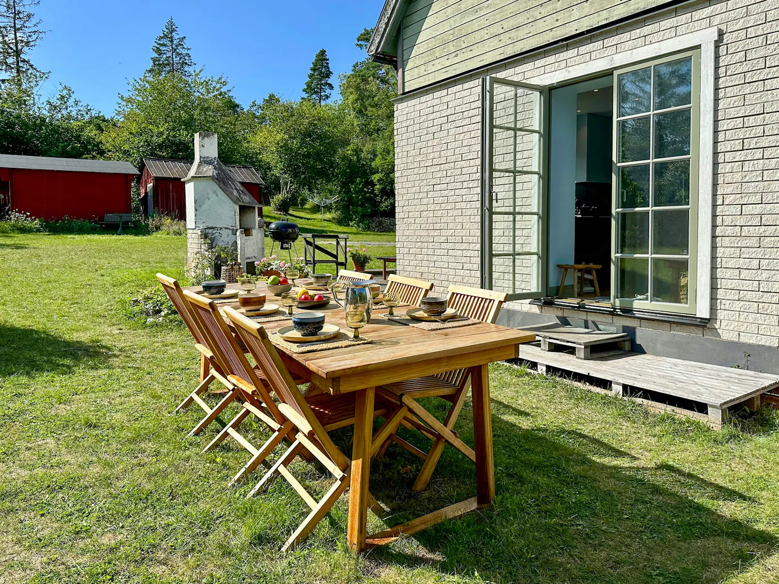 Rymlig villa nära havet i Rute – bild 2 av 24