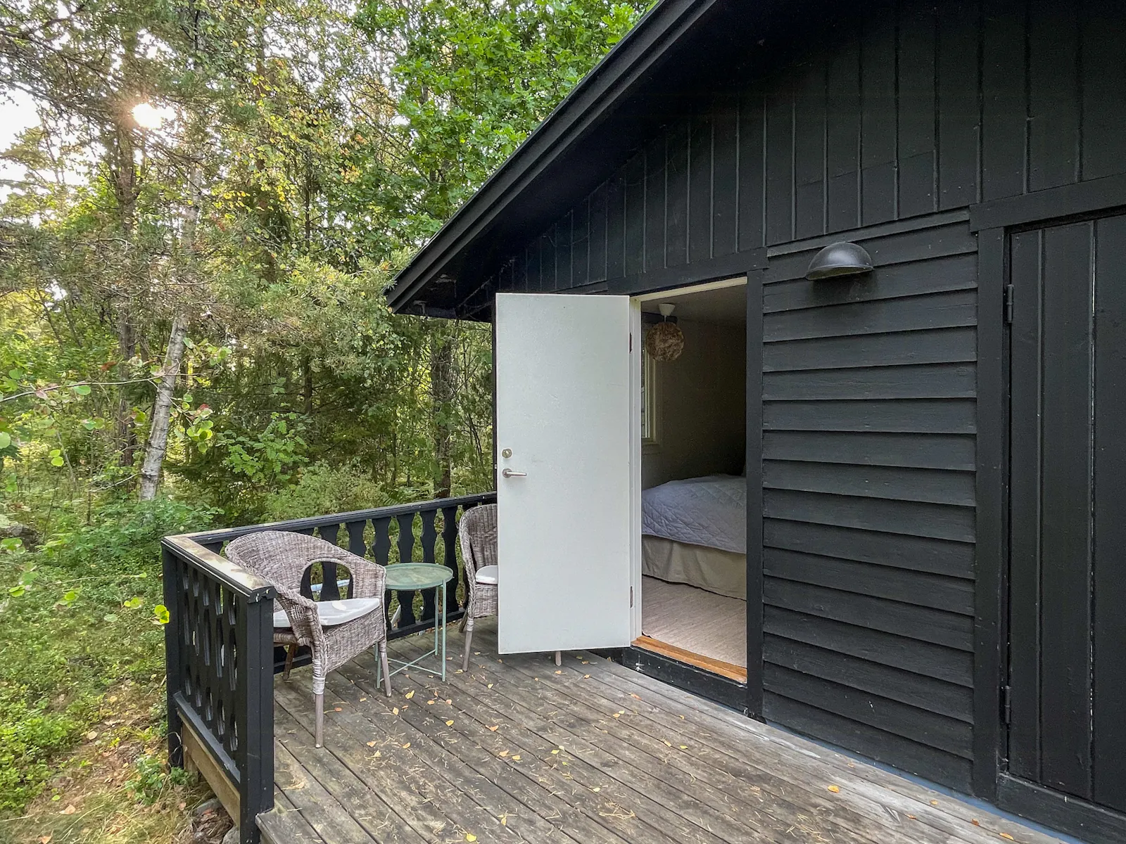 Hus vid skogen mellan Strängnäs och Stockholm – bild 19 av 24