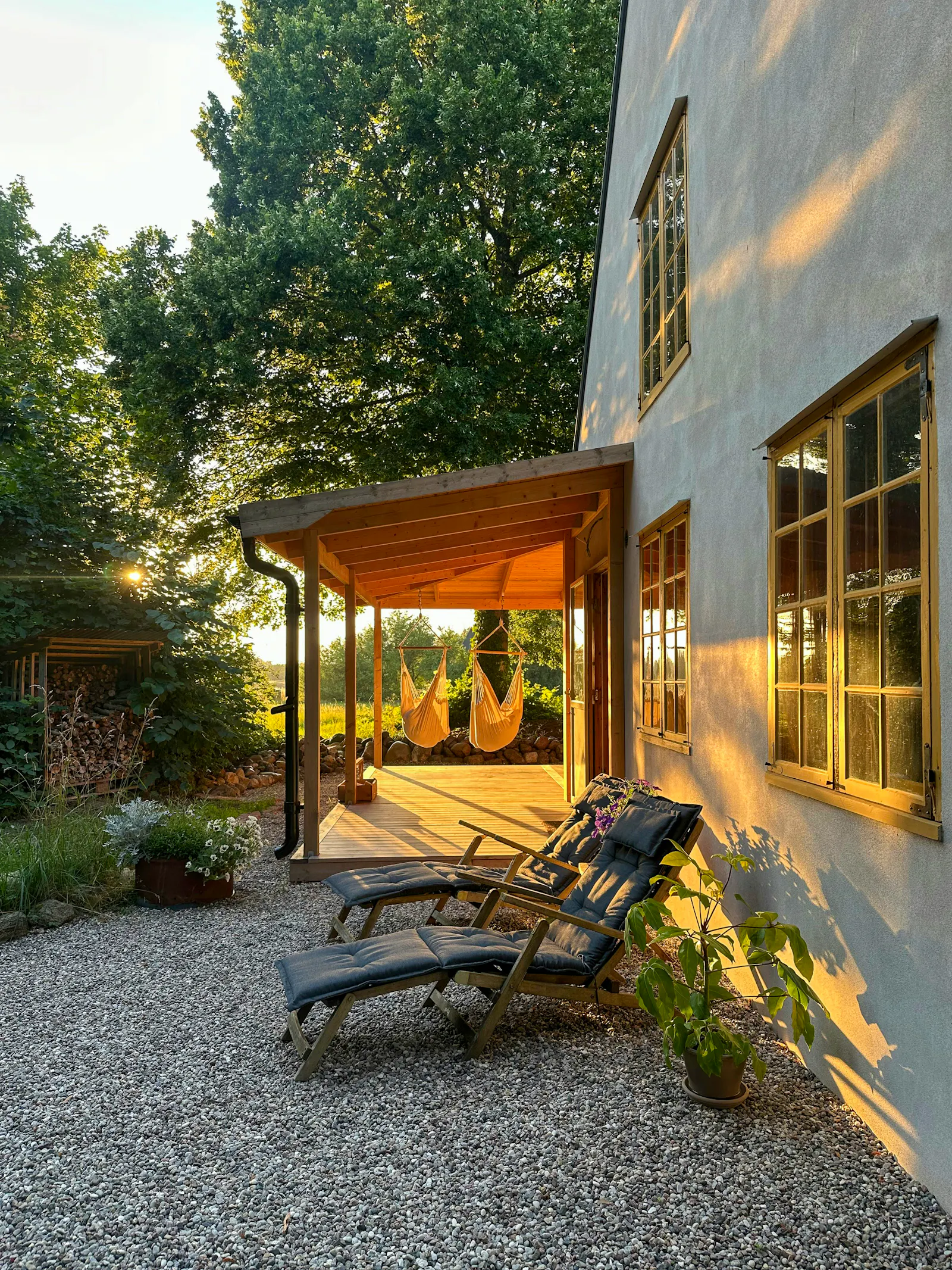 Designat hus med återbrukade detaljer i Österlen – bild 4 av 24