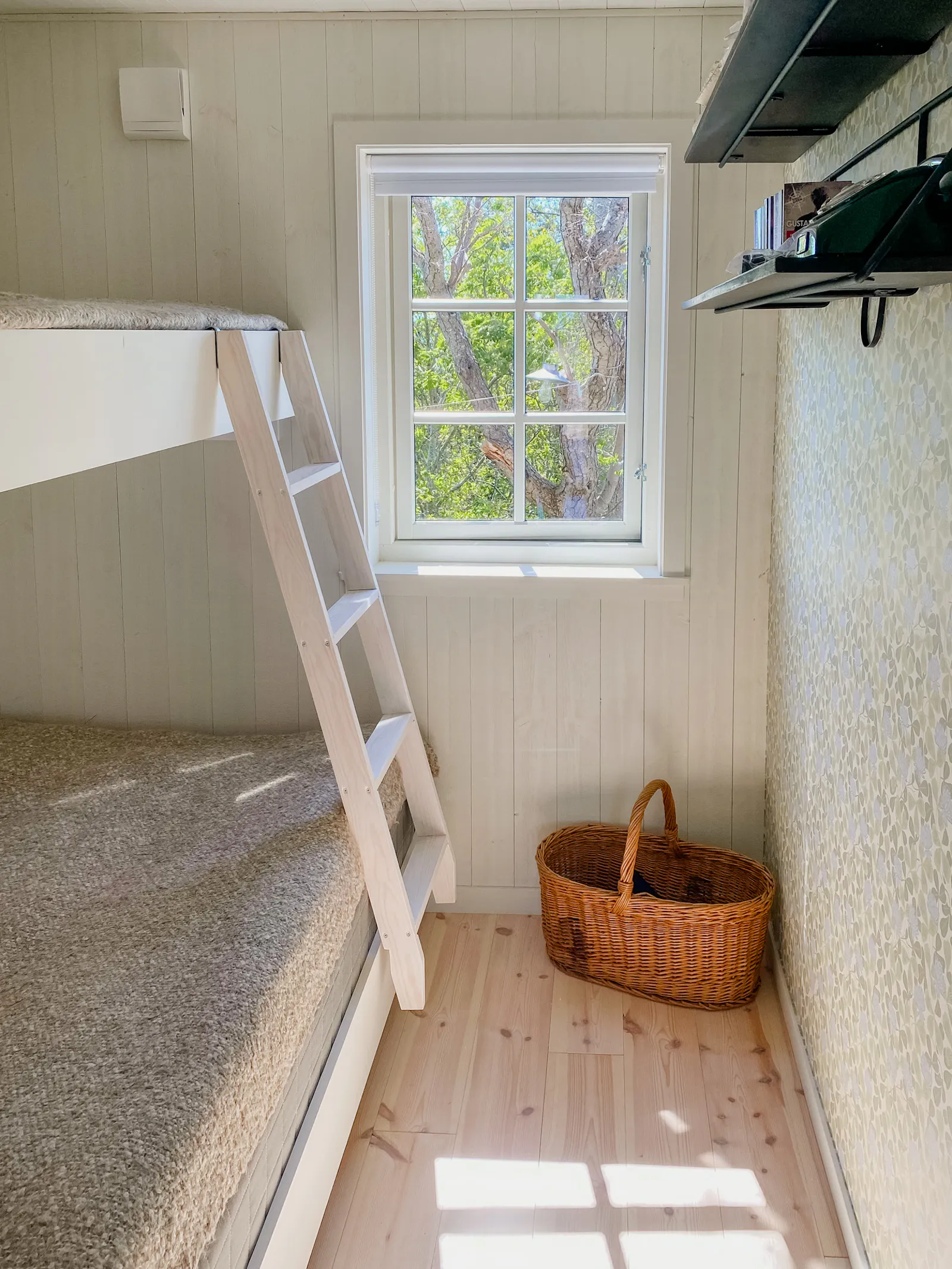 Skärgårdsstuga på privat ö med havsutsikt – bild 9 av 20