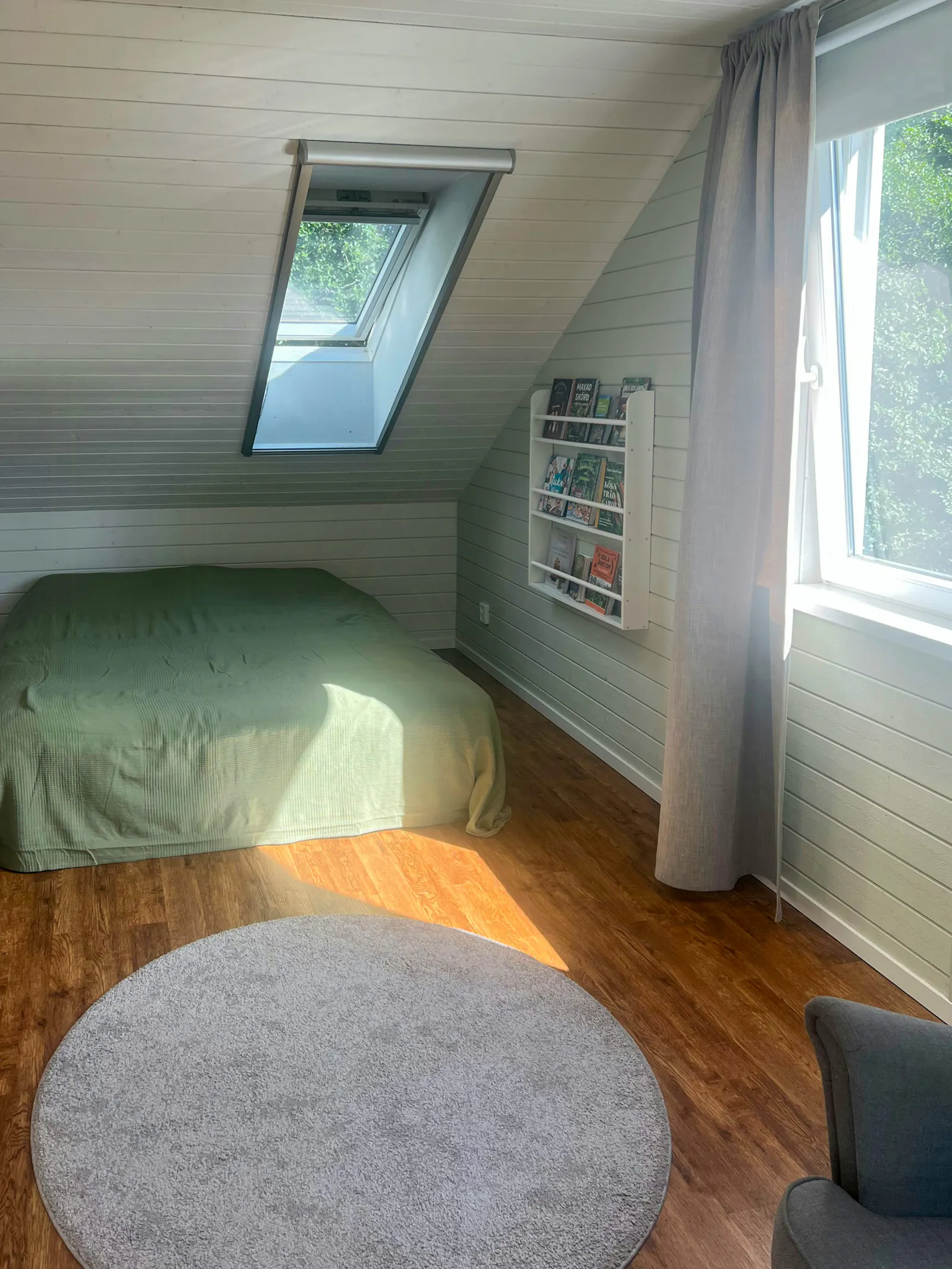 Sjöstuga med privat strand i Sörmland – bild 12 av 24