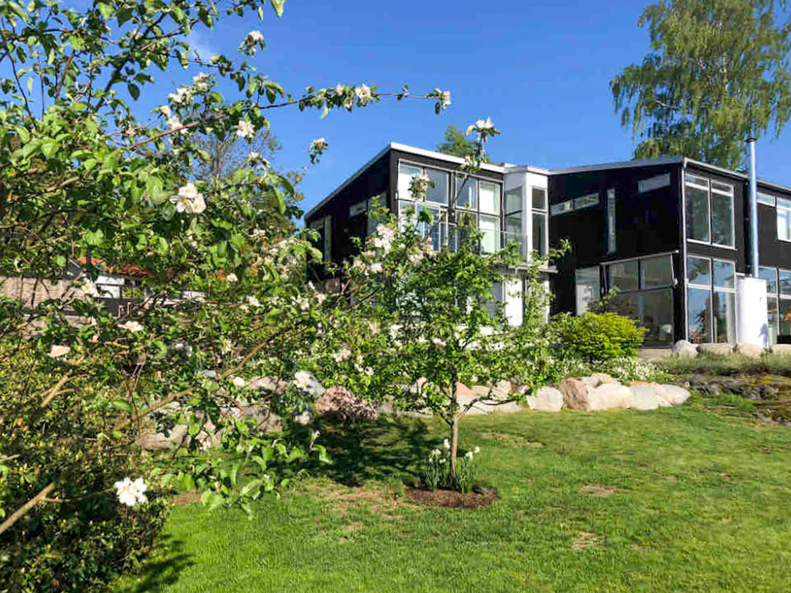 Skärgårdsvilla med pool nära Vaxholm – bild 18 av 20