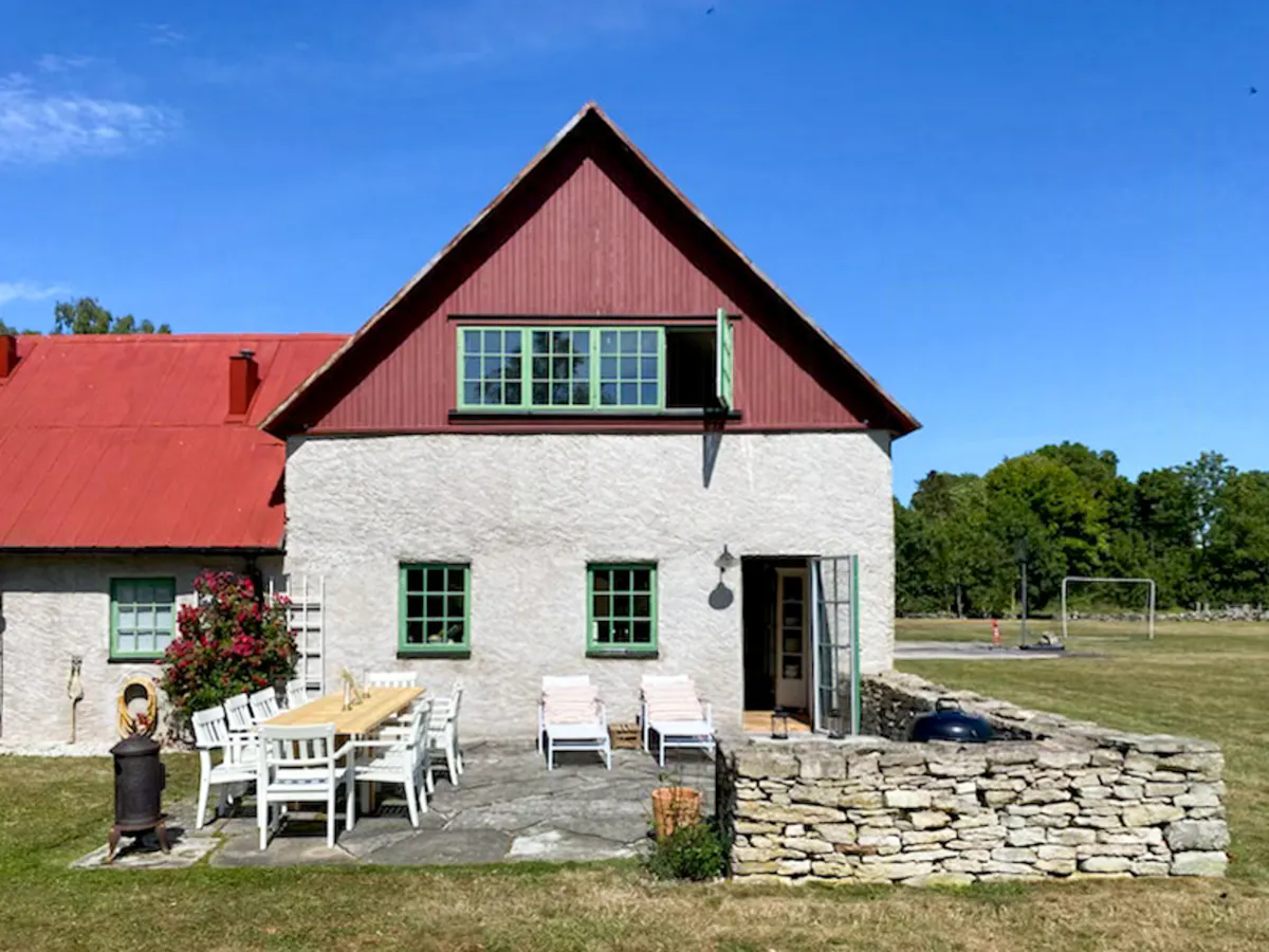 Kalkstenslada för familjer på södra Gotland
