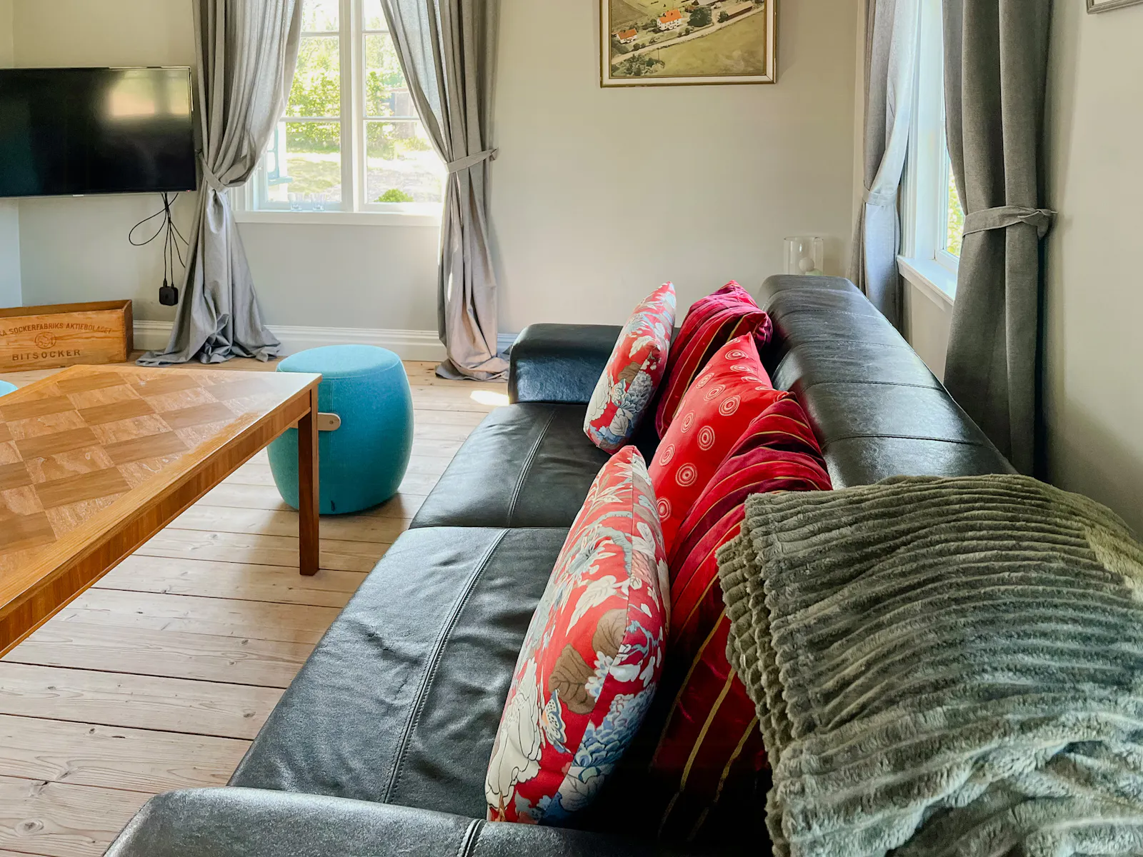Stuga med glasveranda och vedugn i Kvilla – bild 9 av 21
