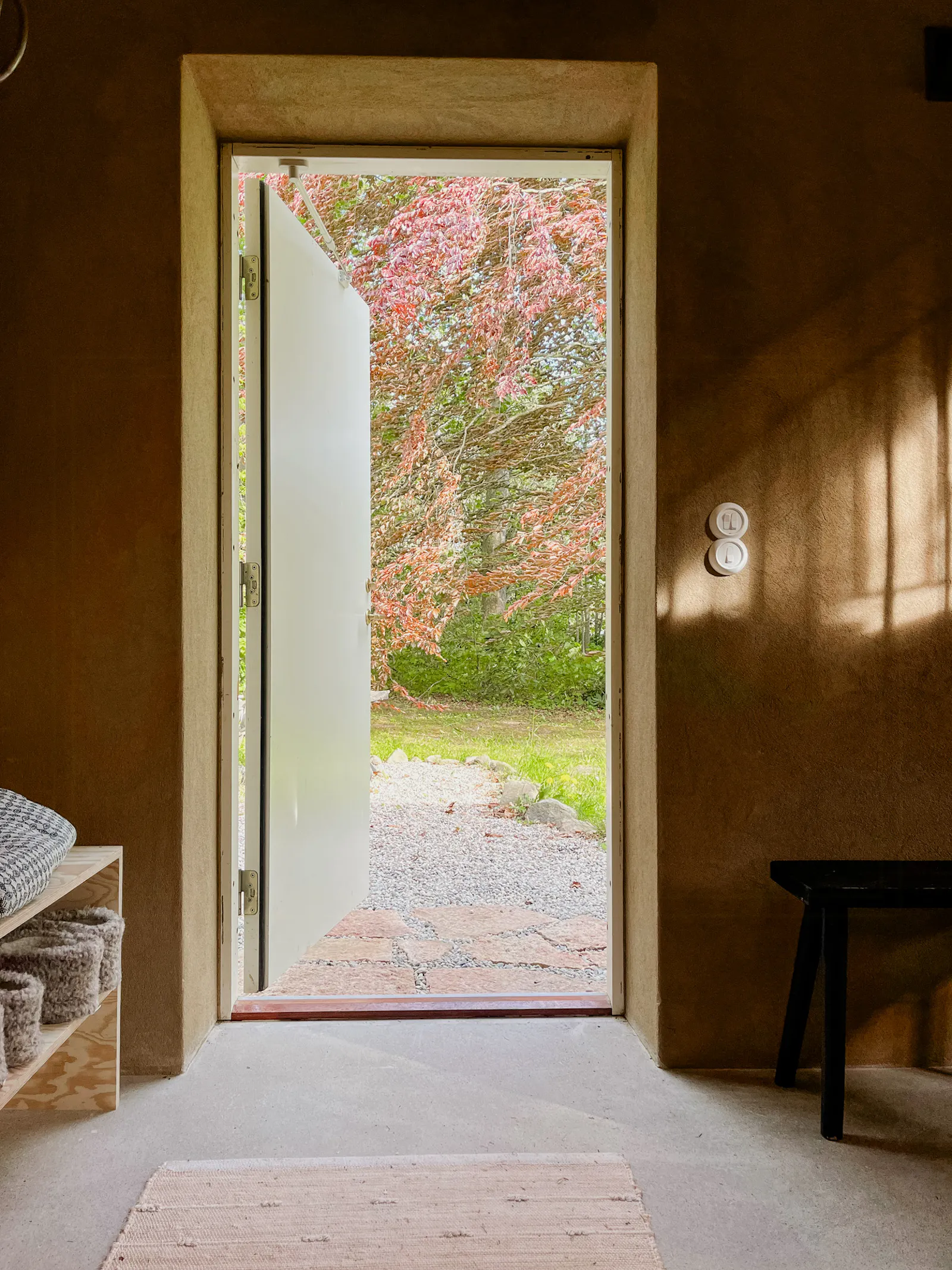 Designat hus med återbrukade detaljer i Österlen – bild 14 av 24