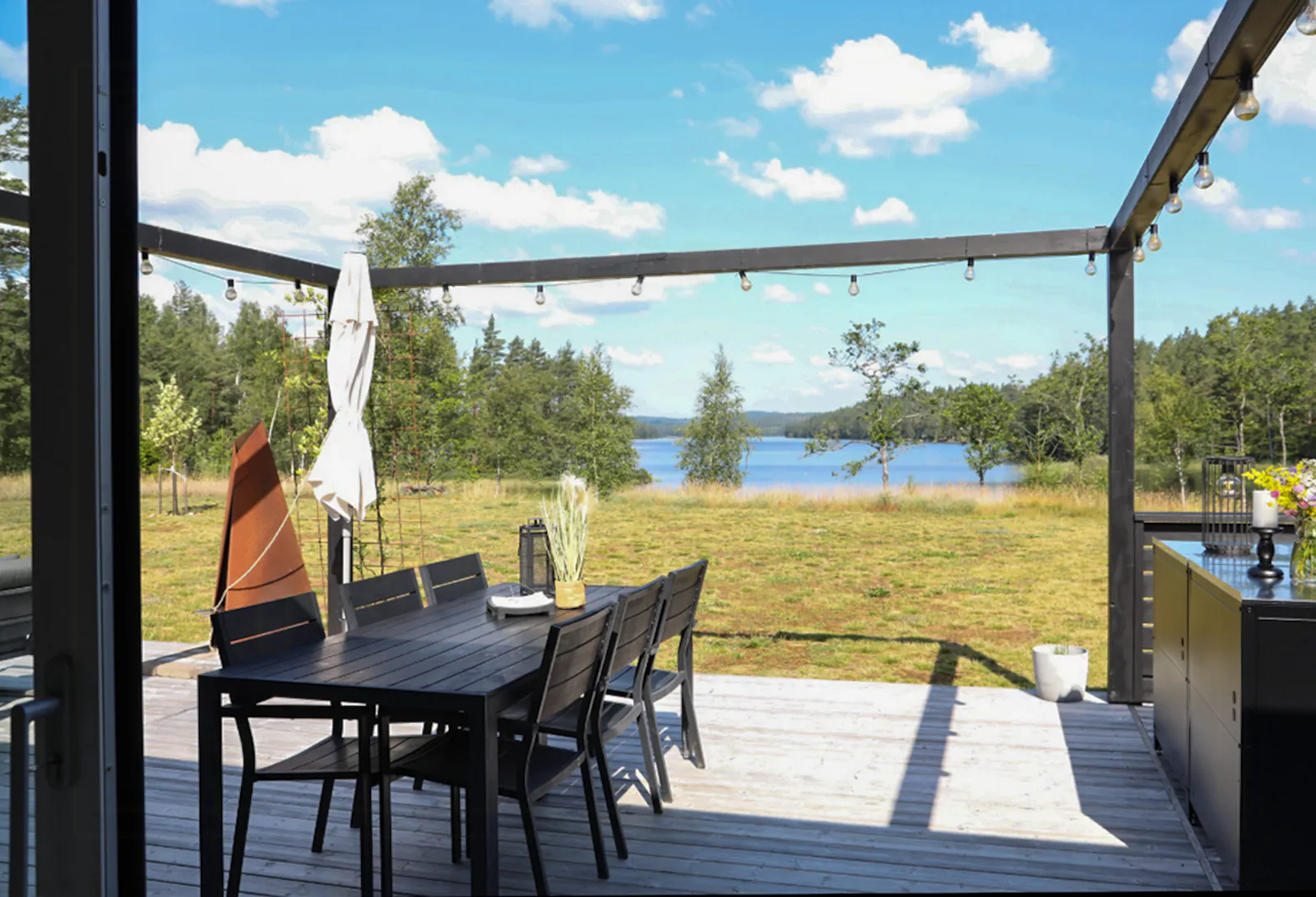 Sjöstuga med solnedgångar över Försjön – bild 18 av 24