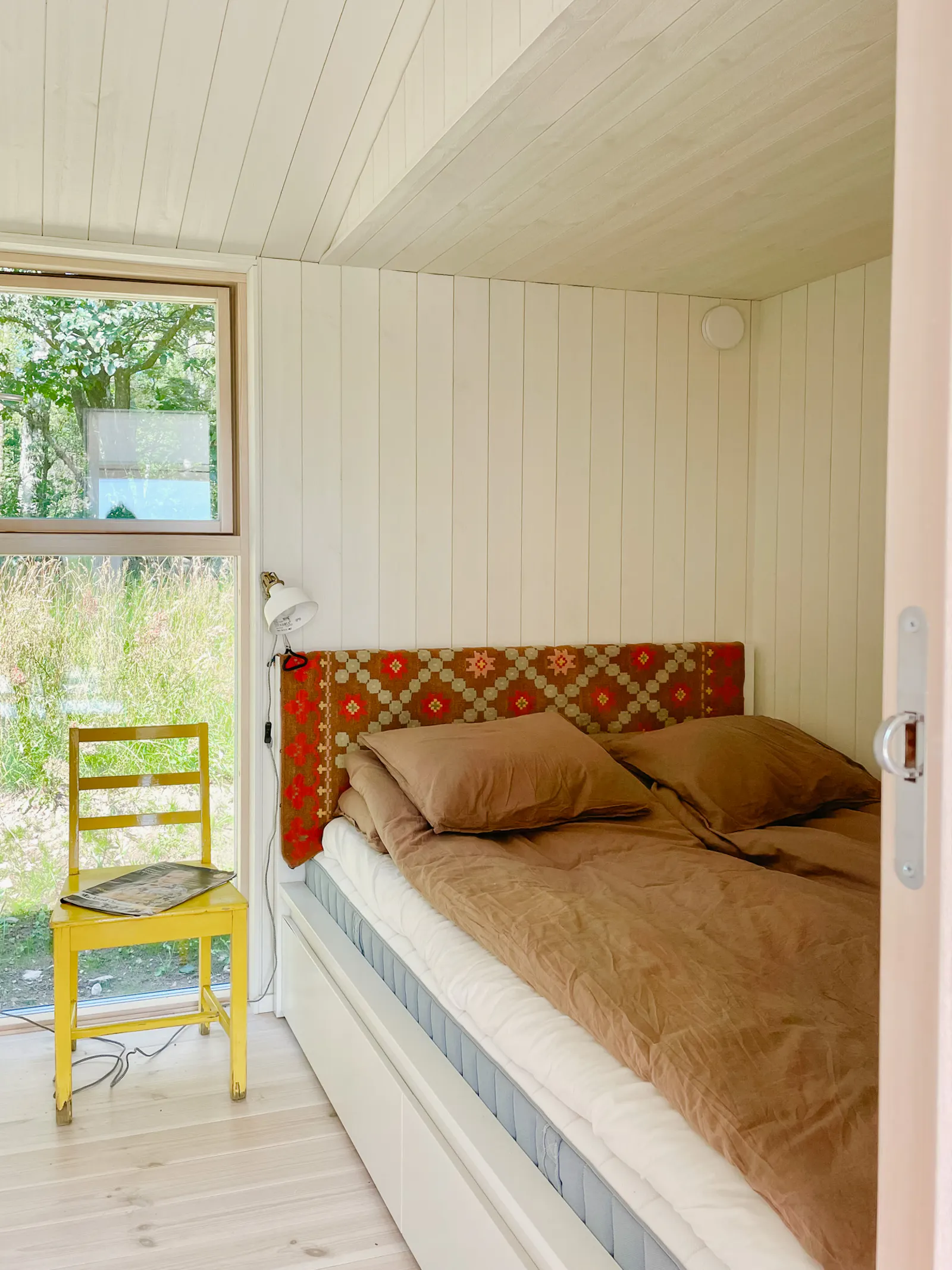 Modernt svart trähus på Bjärehalvön – bild 16 av 24