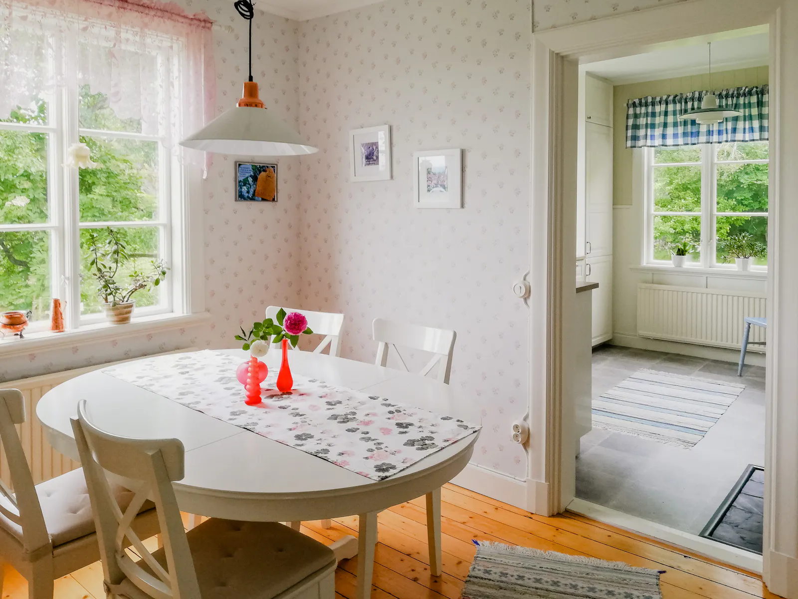 Historisk stuga med moderna bekvämligheter i Åmål – bild 13 av 24