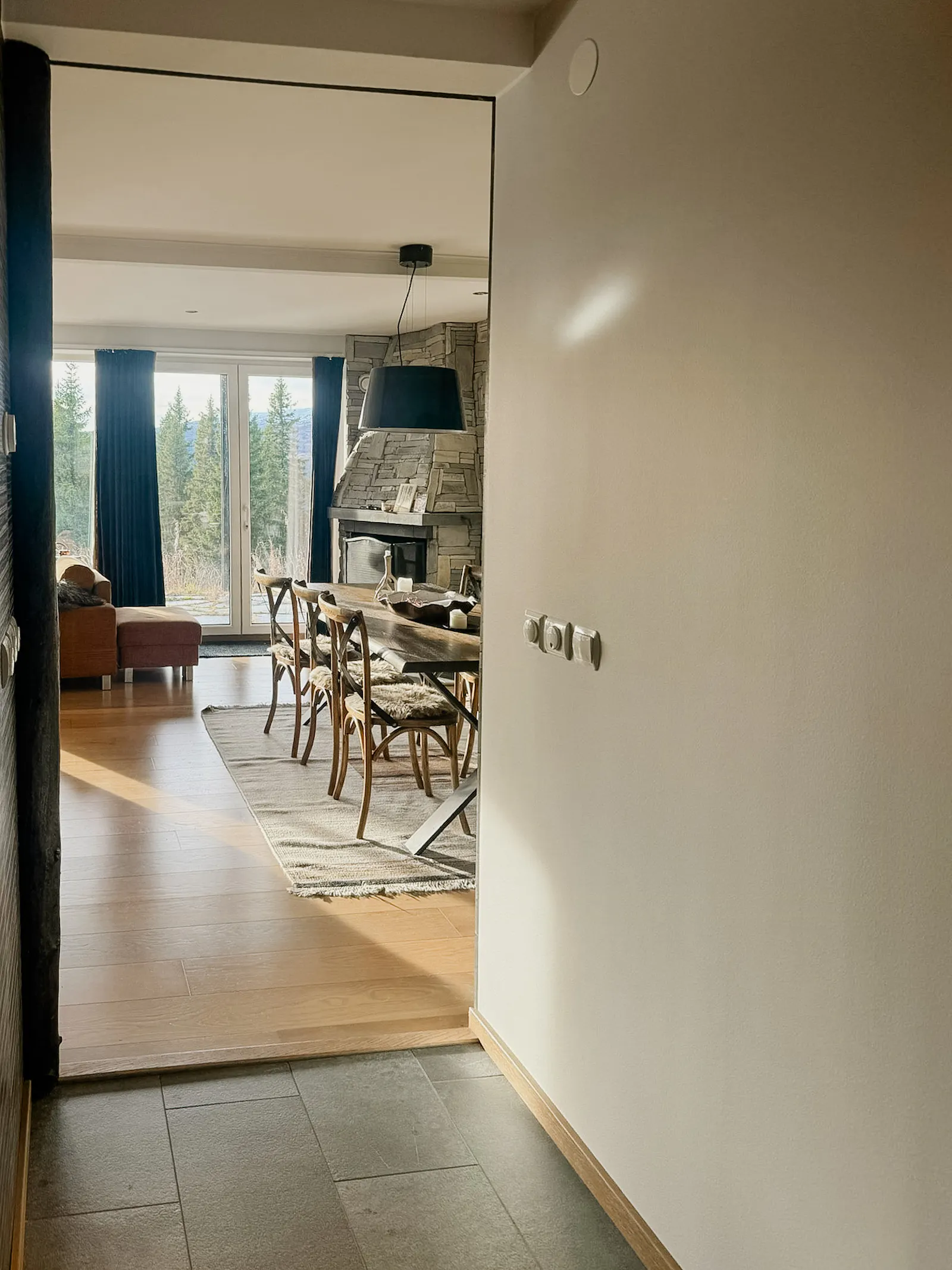 Modern ski lodge med bastu vid Åresjön – bild 18 av 24