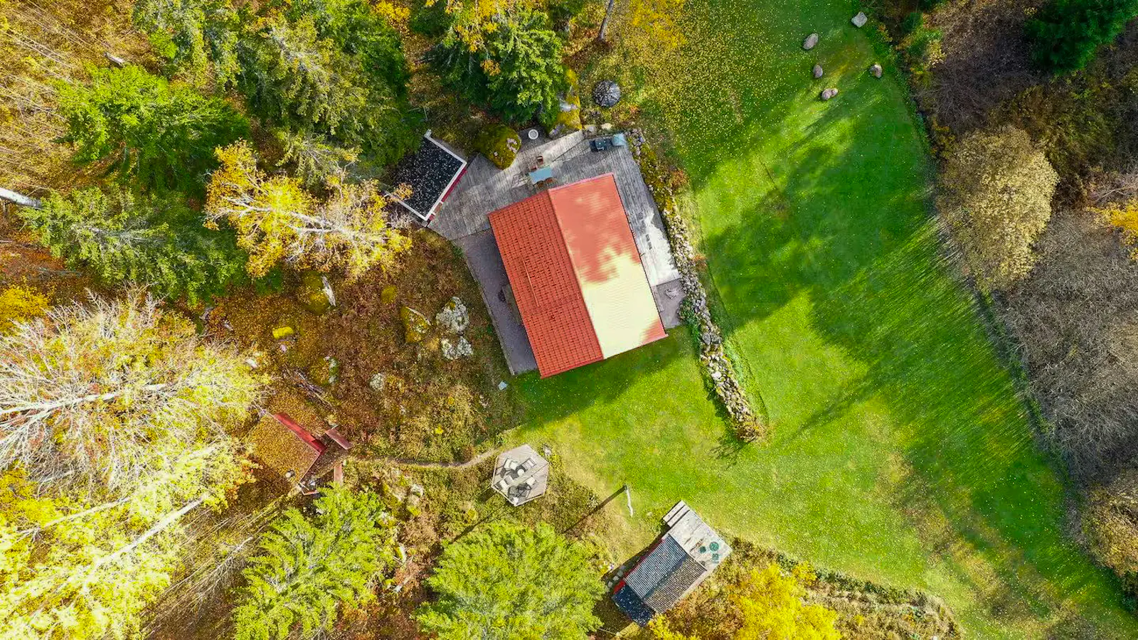 Skogshem med bastu vid Dalälven i Hedesunda – bild 24 av 24