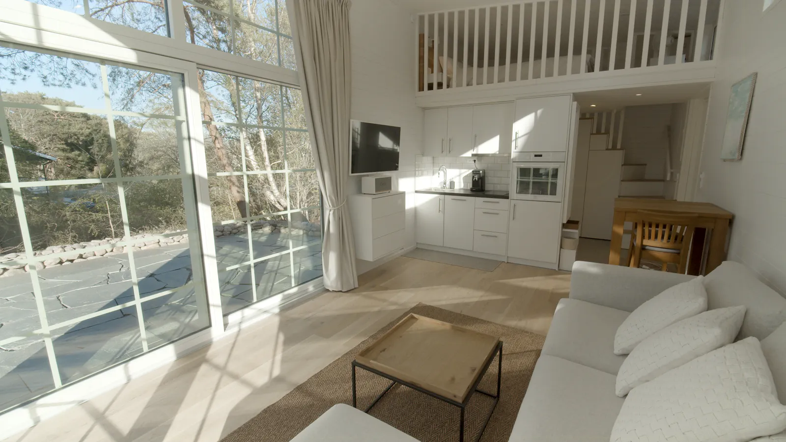 Gästhus med privat läge i Kullavik – bild 4 av 12