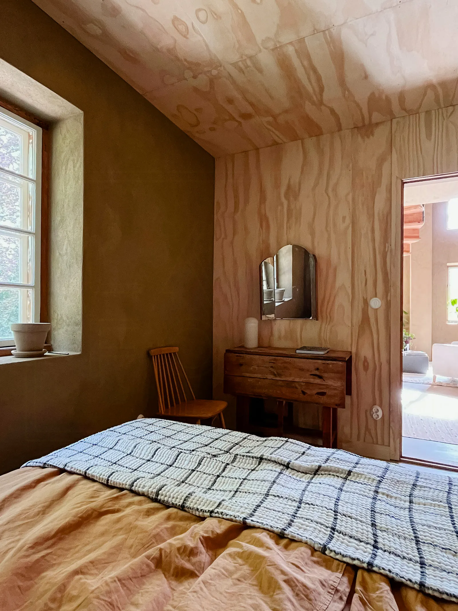 Designat hus med återbrukade detaljer i Österlen – bild 17 av 24