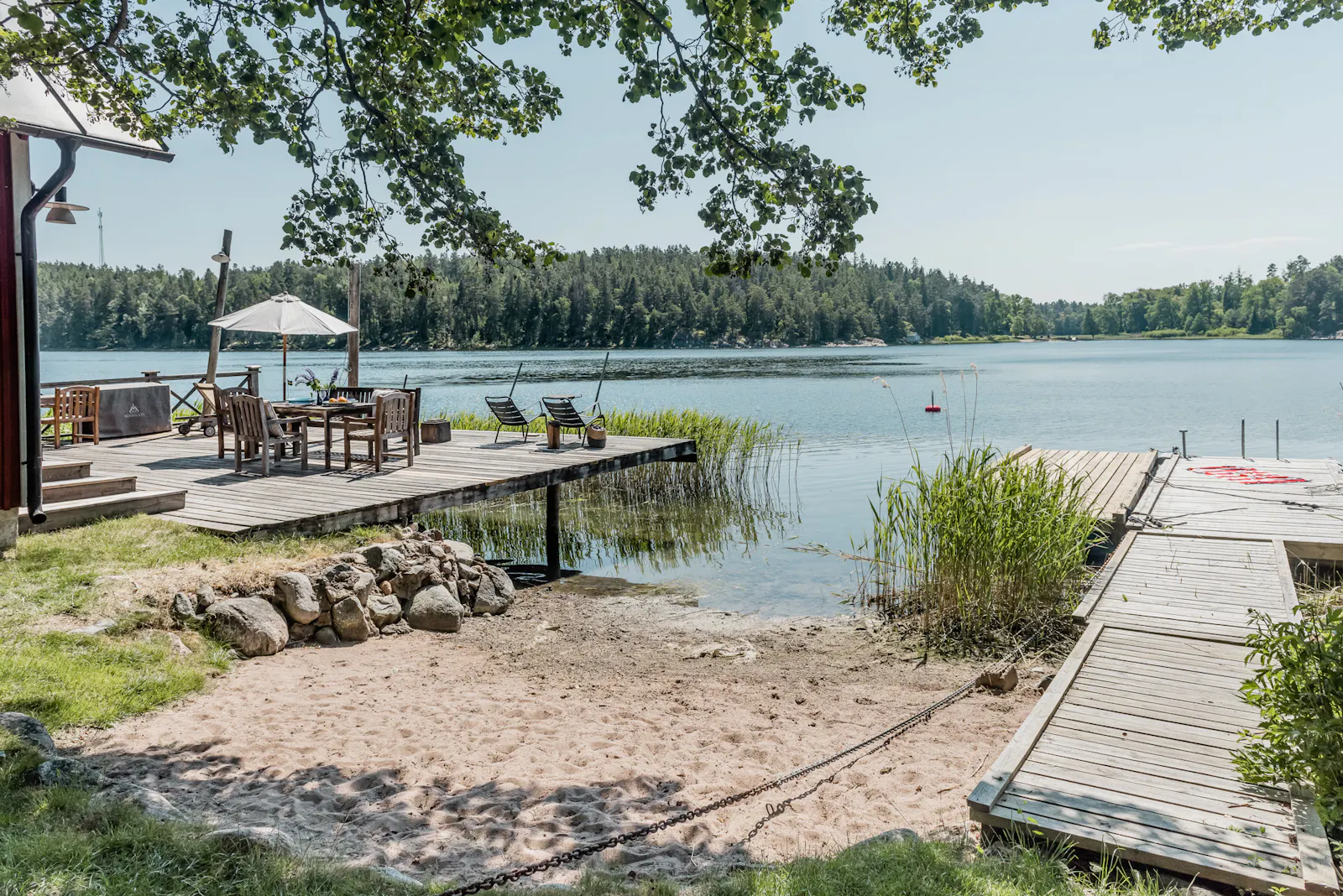 Skärgårdsstuga med bastu – bild 17 av 22