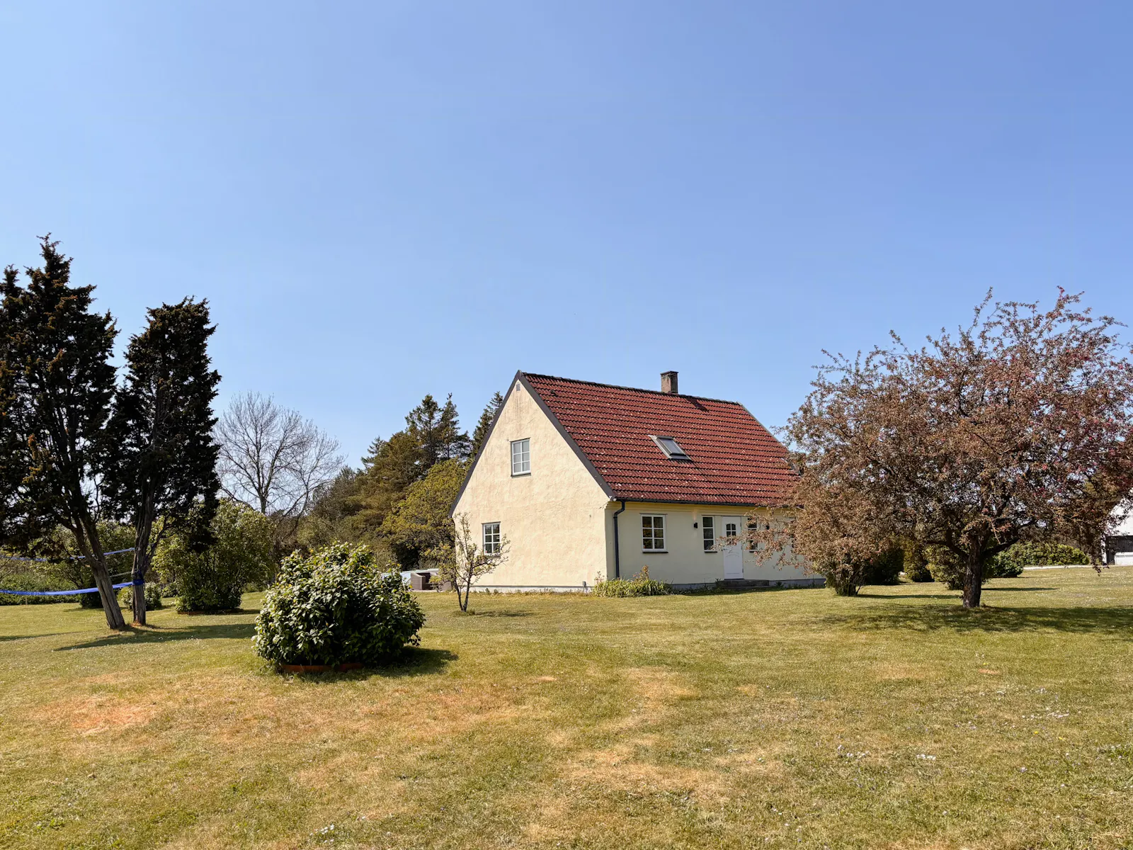 Pool och närhet till stranden i Fröjel – bild 2 av 24
