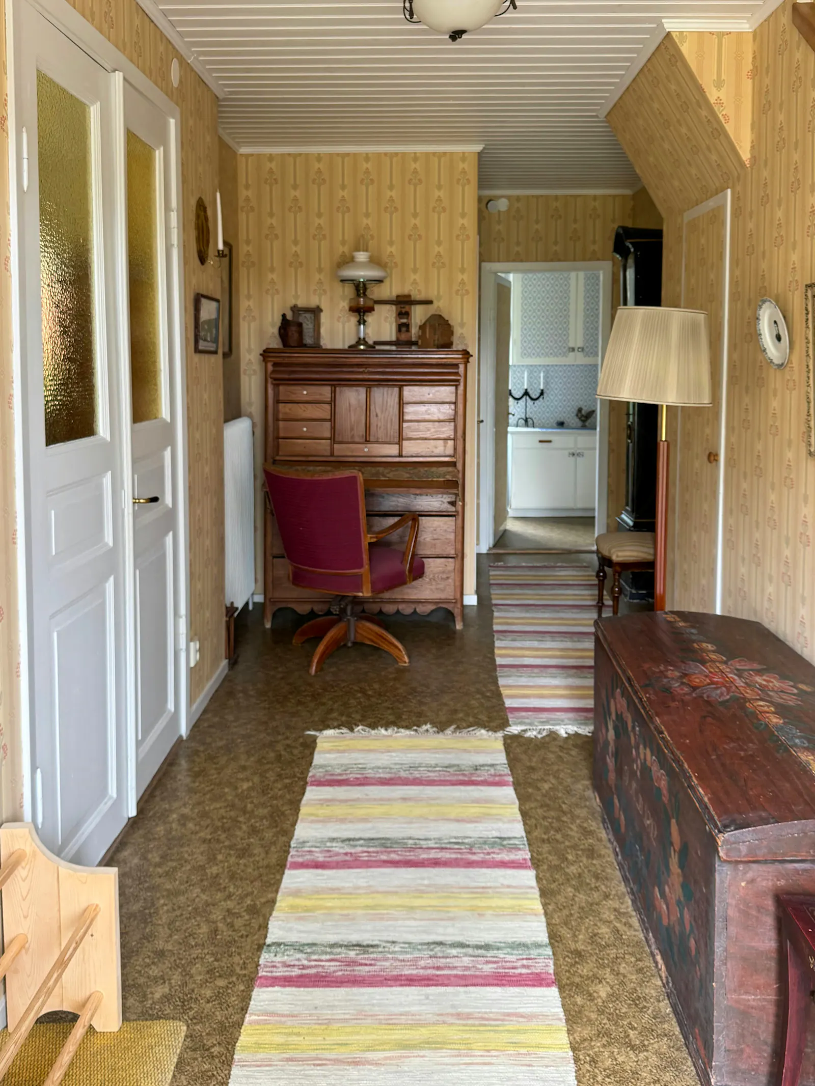 Historisk prästgård vid sjön i Dalskog – bild 17 av 24